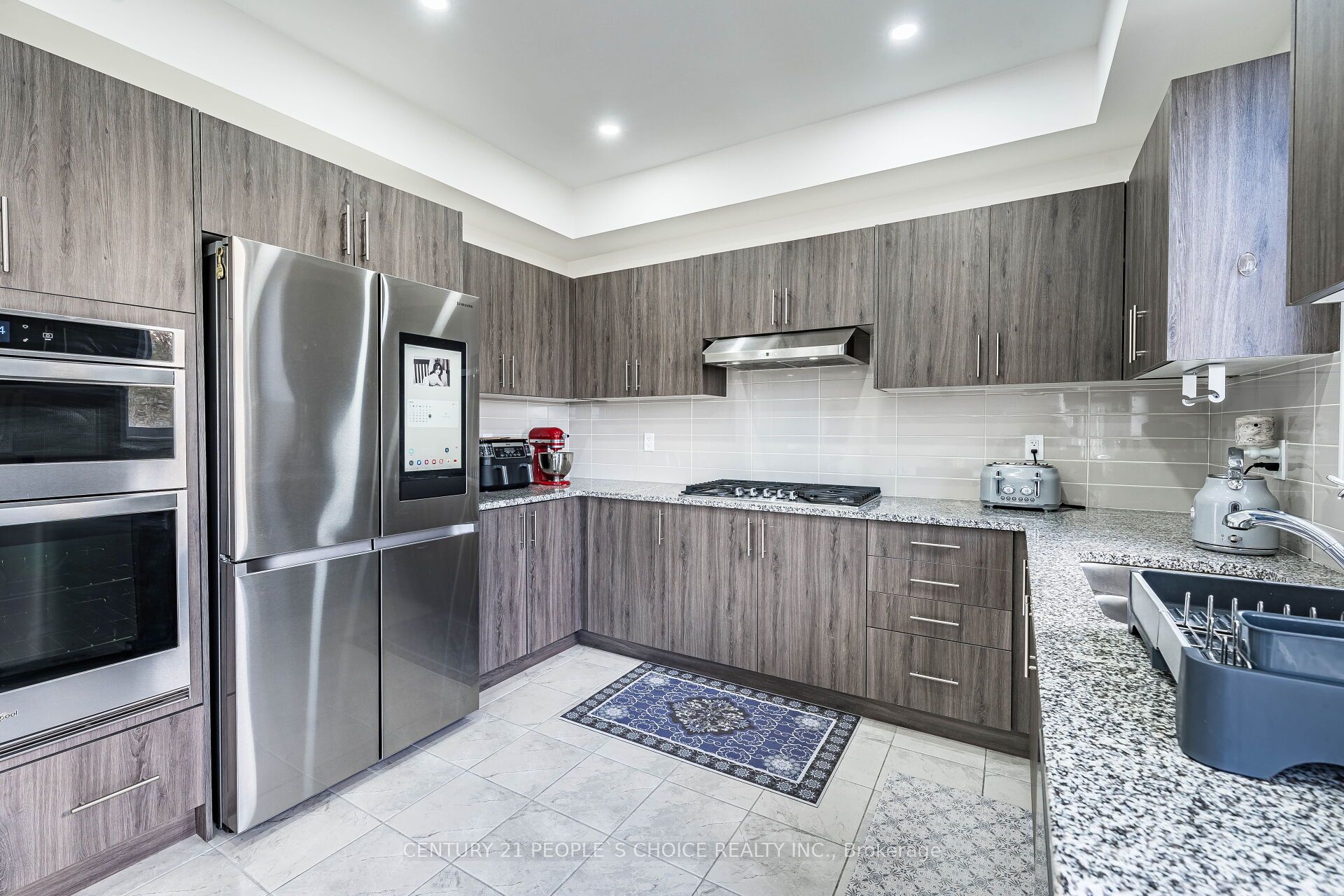 257 Duncan Street Property Photo 12