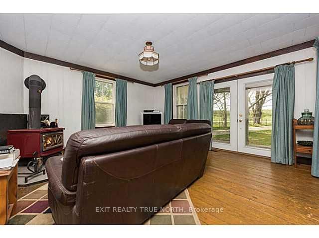 199 3 Concession Road W Property Photo 23