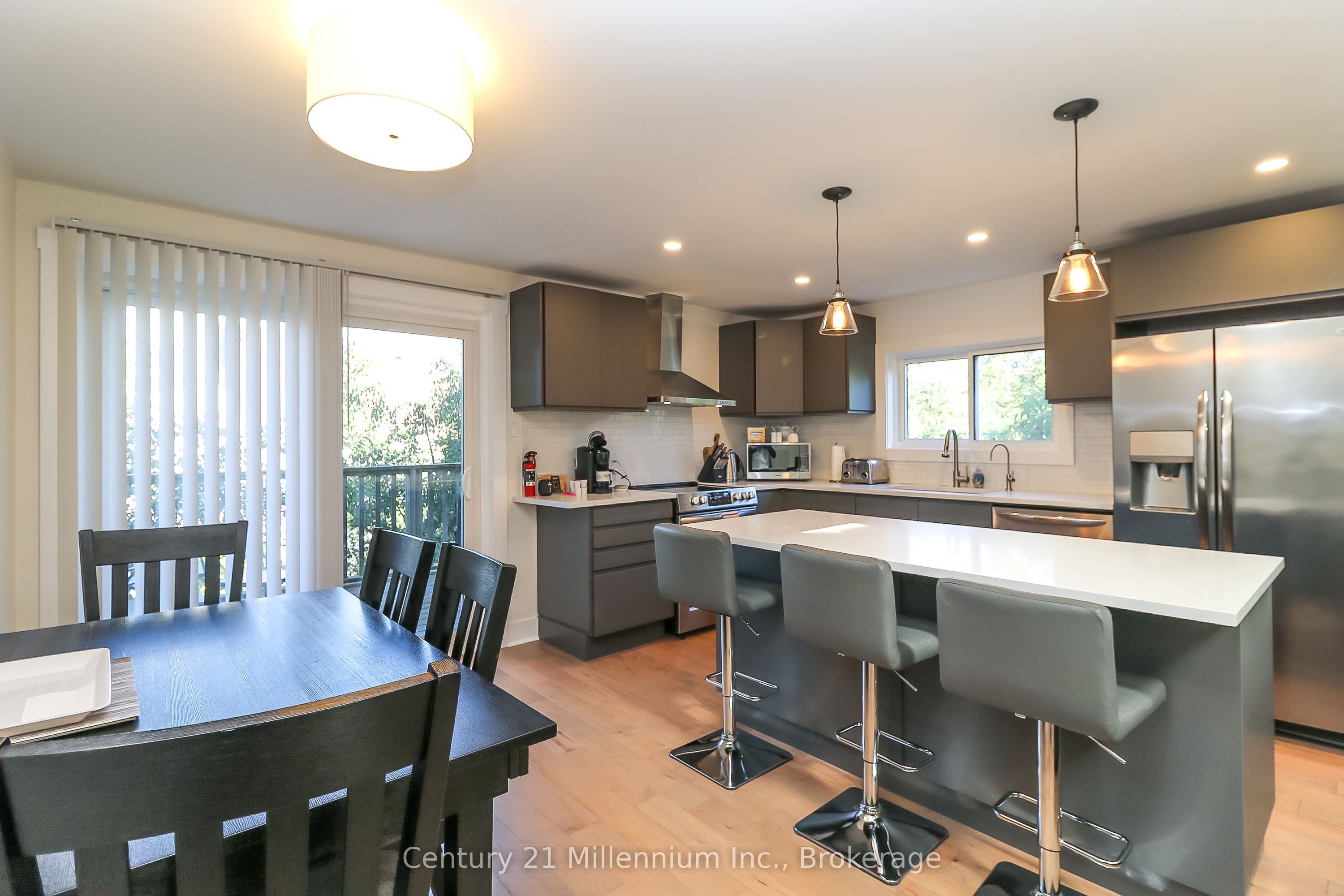 194 Escarpment Crescent Property Photo 13