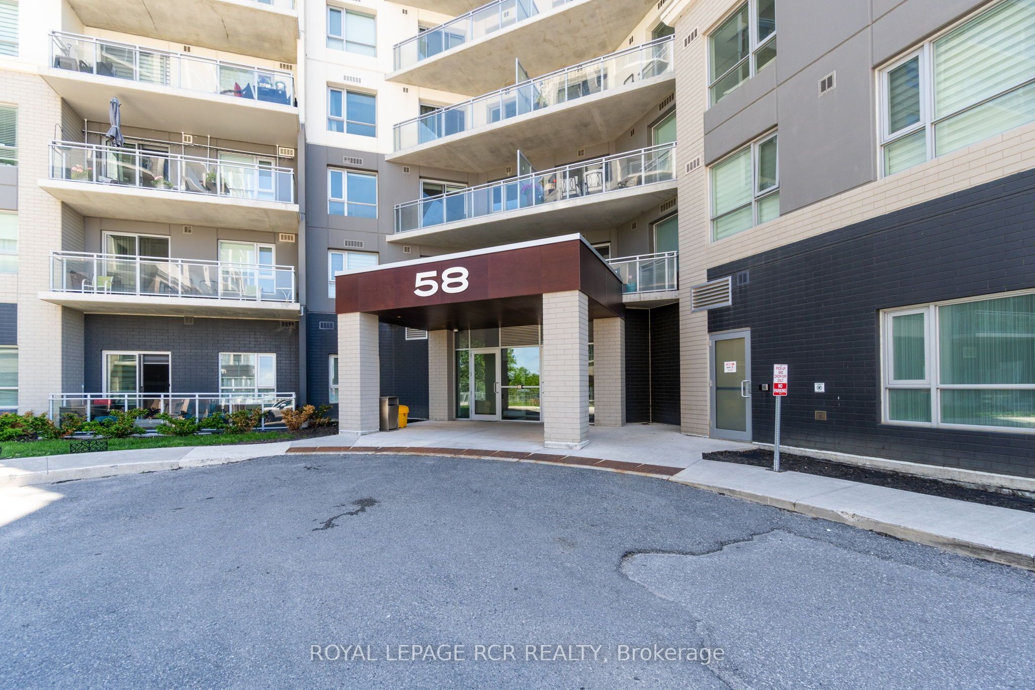 58 Lakeside Terrace 1112 Property Photo 1