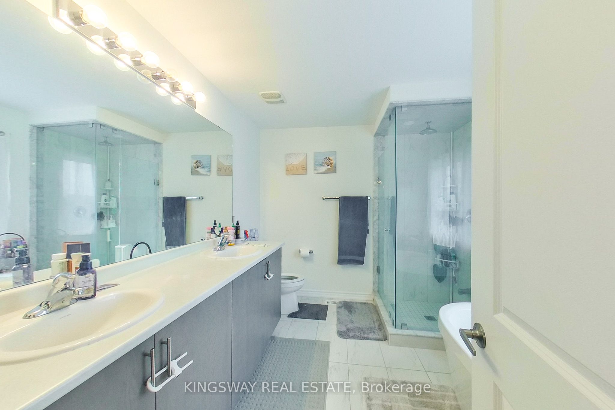 148 Union Boulevard Property Photo 17
