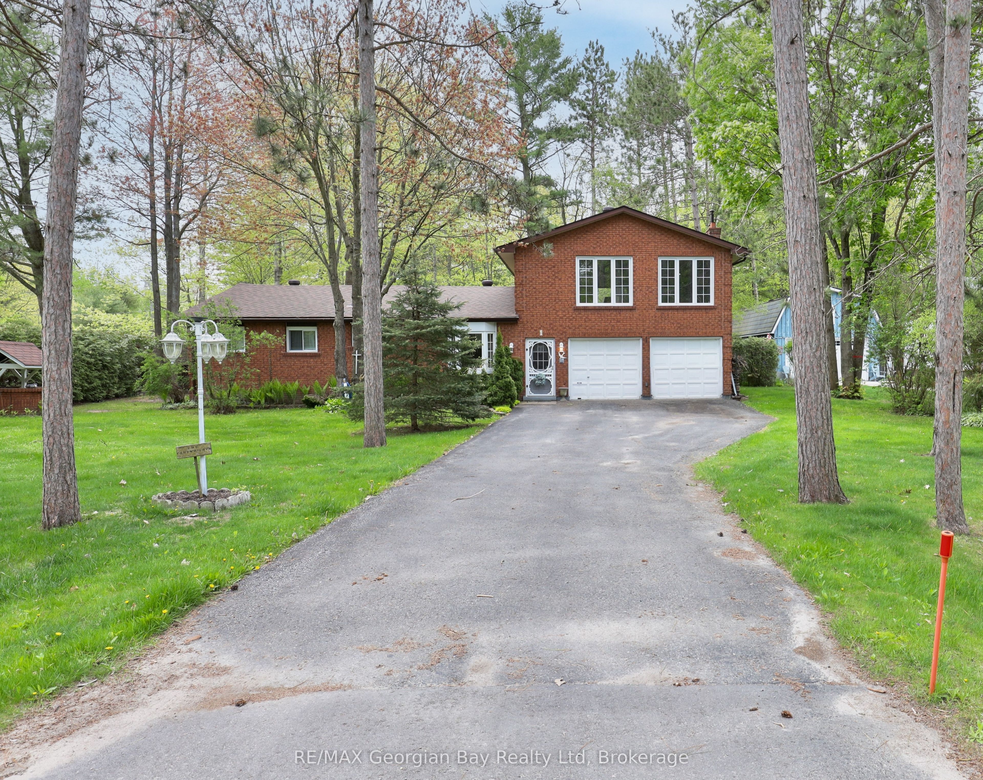 1 Lindale Avenue Property Photo 1