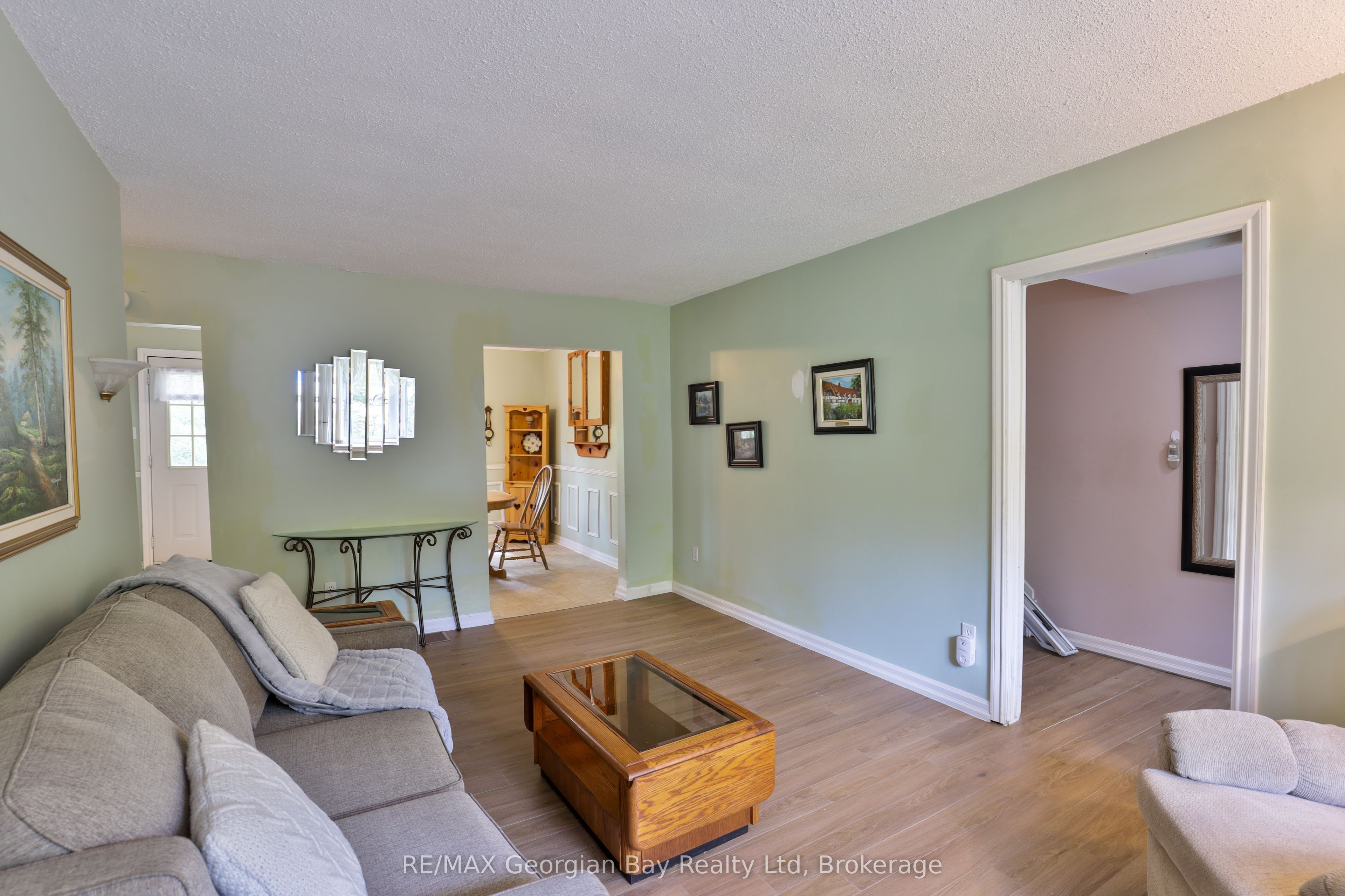 1 Lindale Avenue Property Photo 5