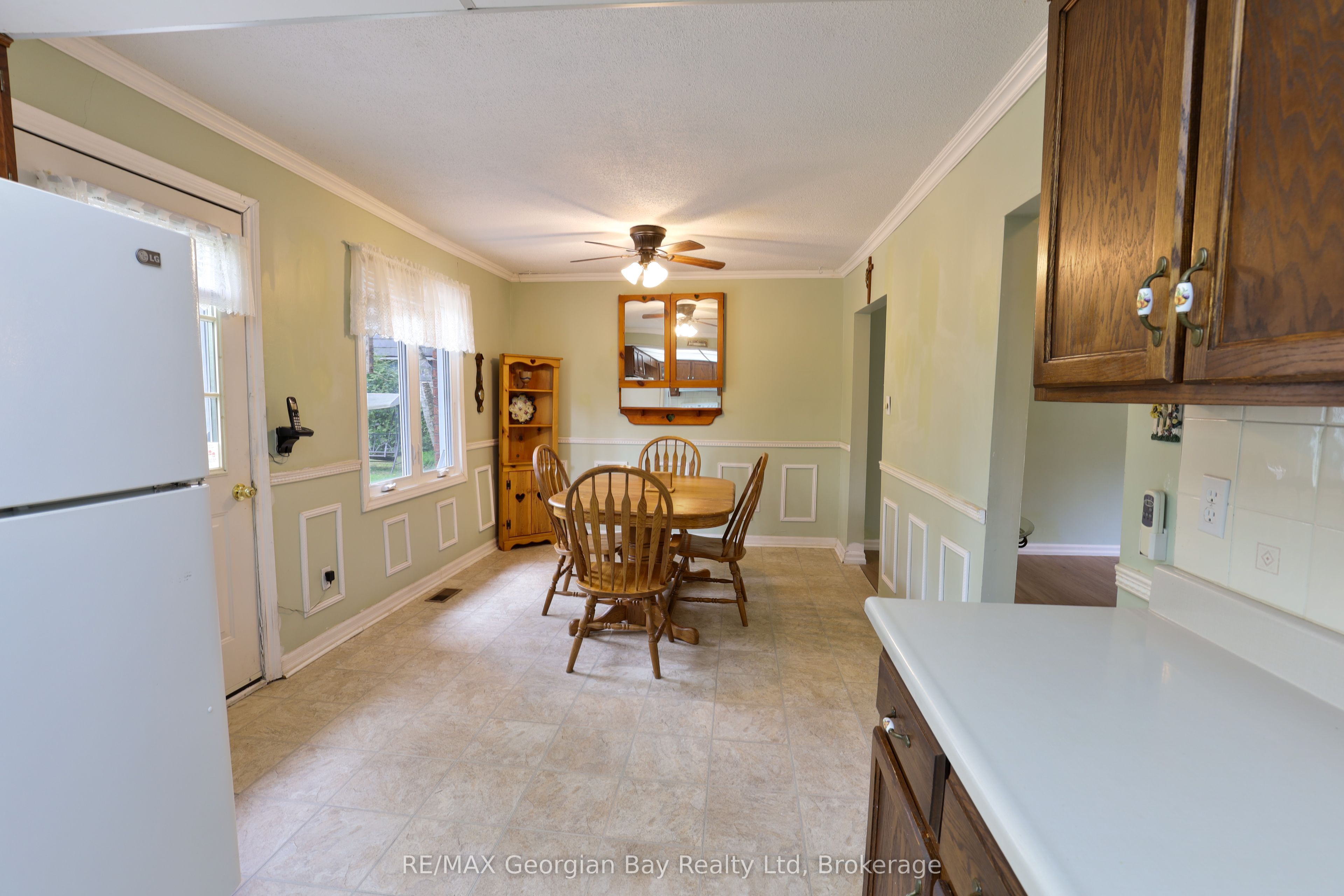 1 Lindale Avenue Property Photo 10