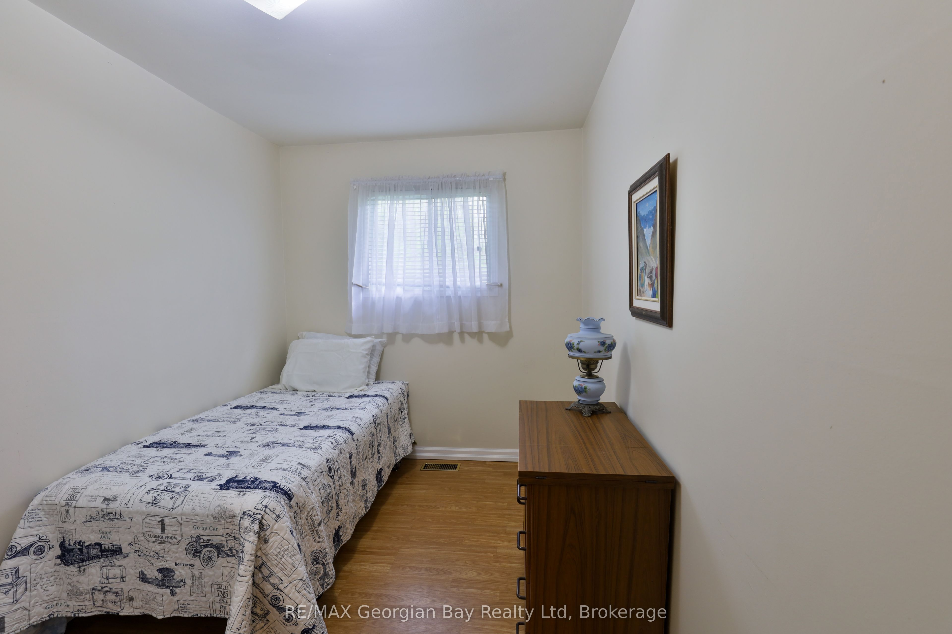 1 Lindale Avenue Property Photo 18