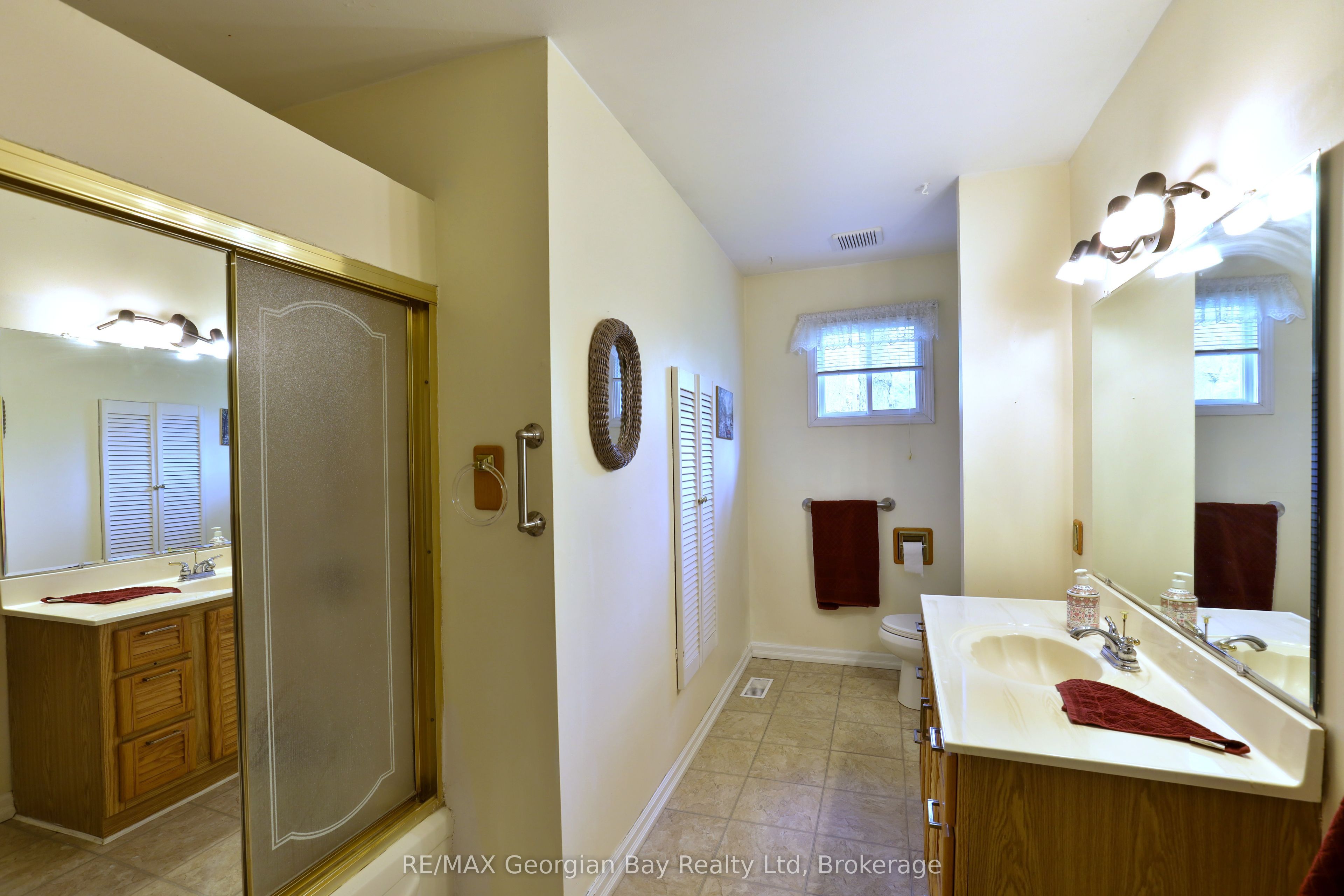 1 Lindale Avenue Property Photo 20