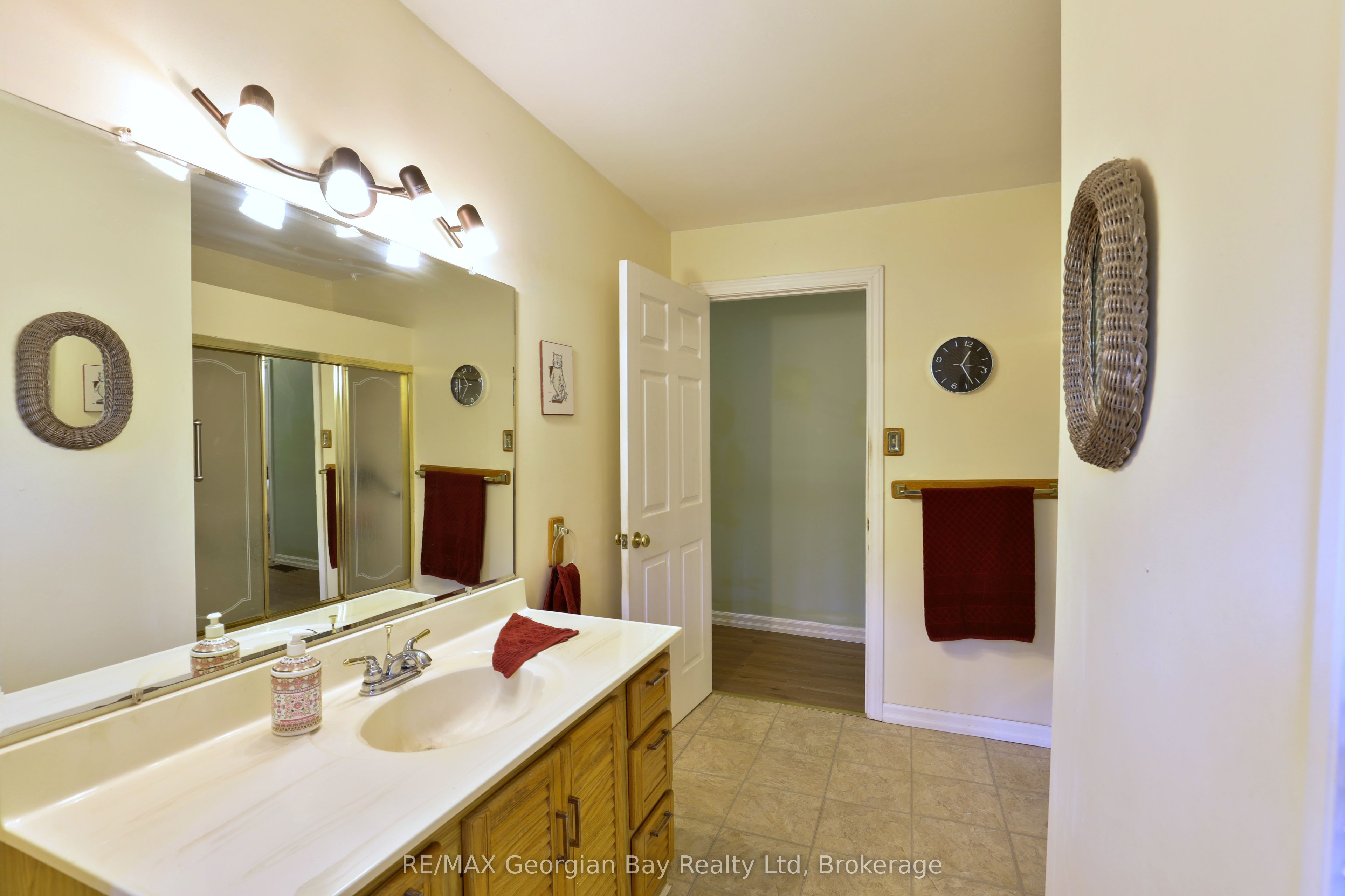 1 Lindale Avenue Property Photo 21