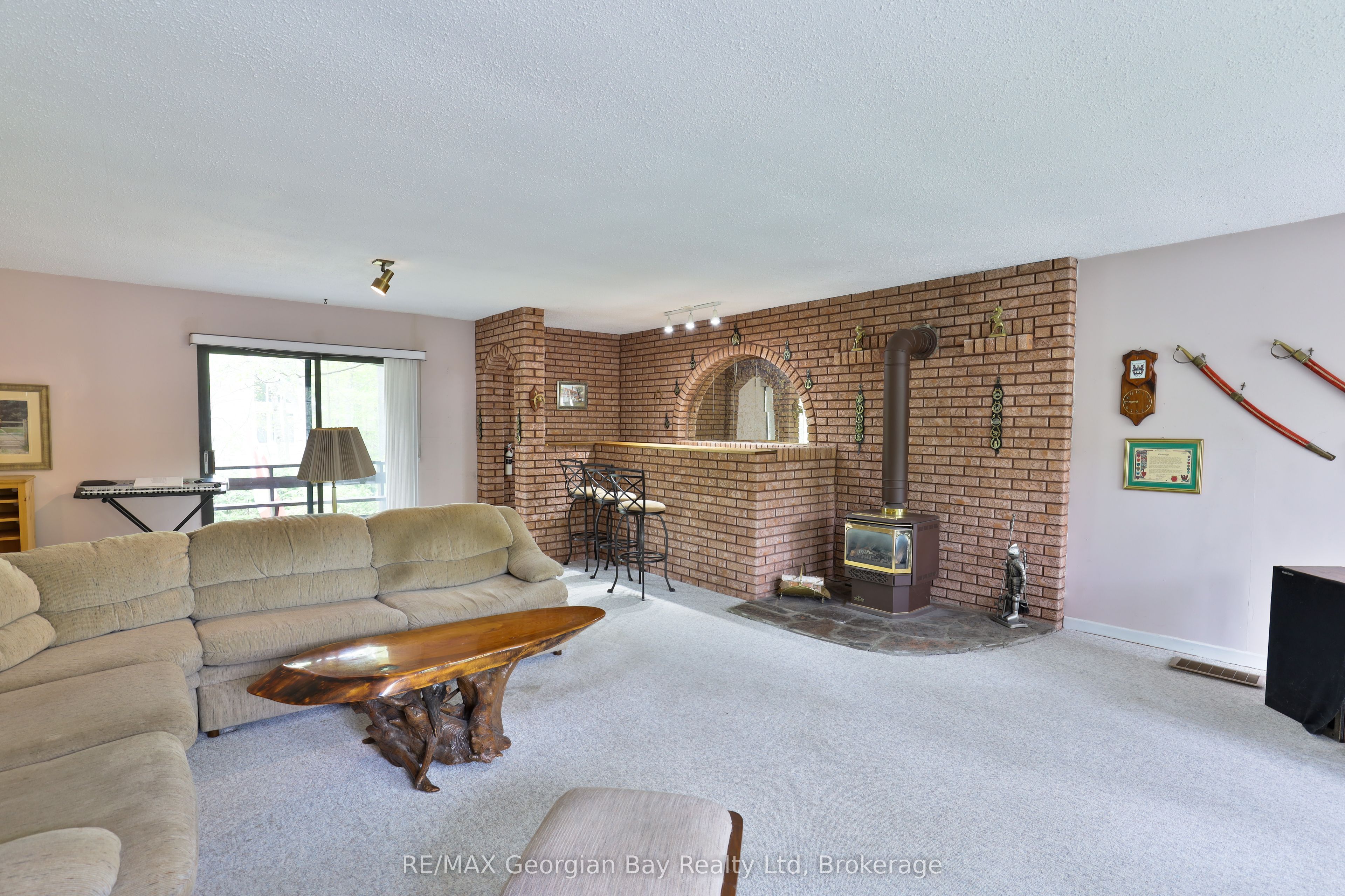 1 Lindale Avenue Property Photo 27