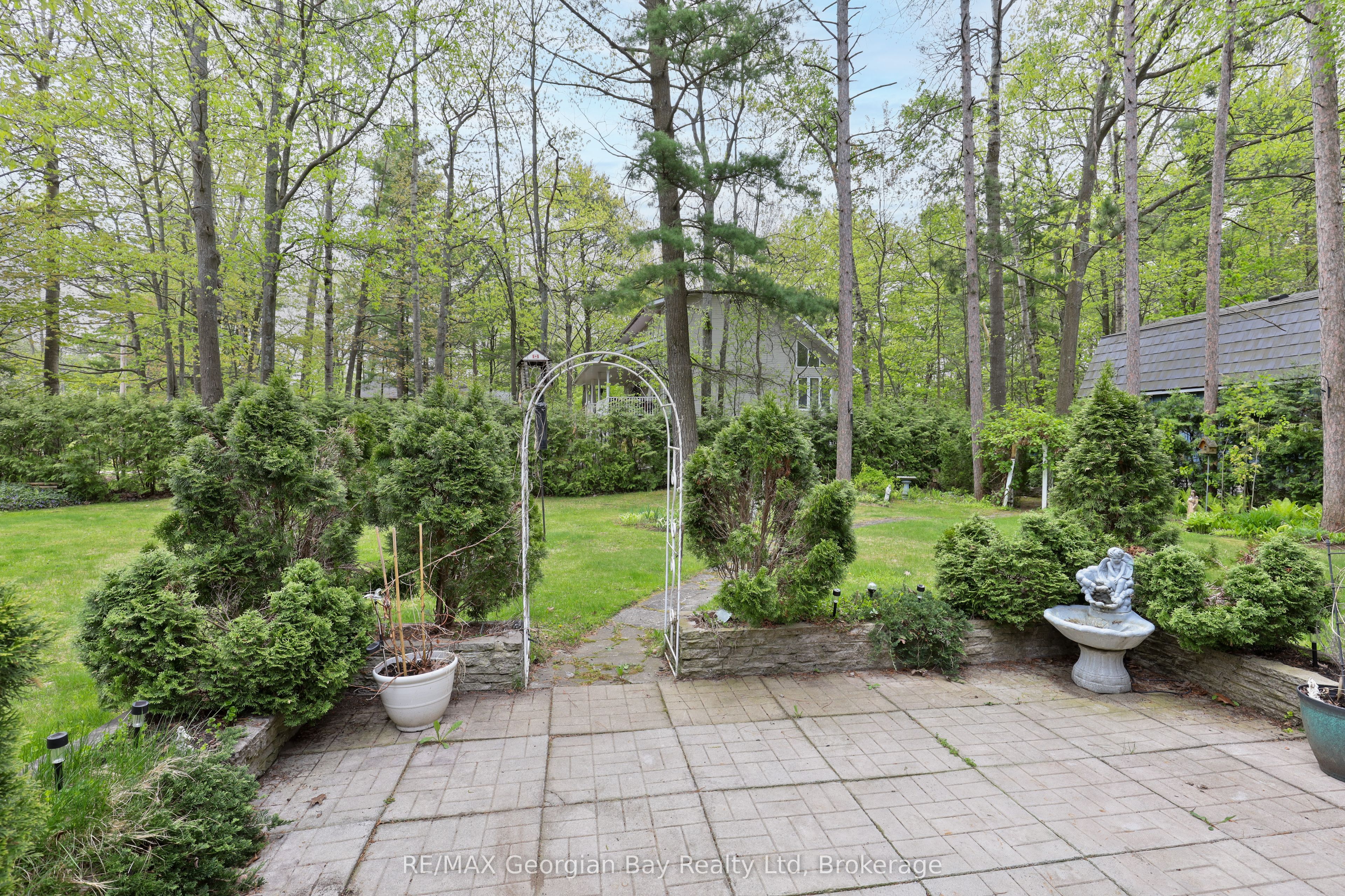 1 Lindale Avenue Property Photo 34
