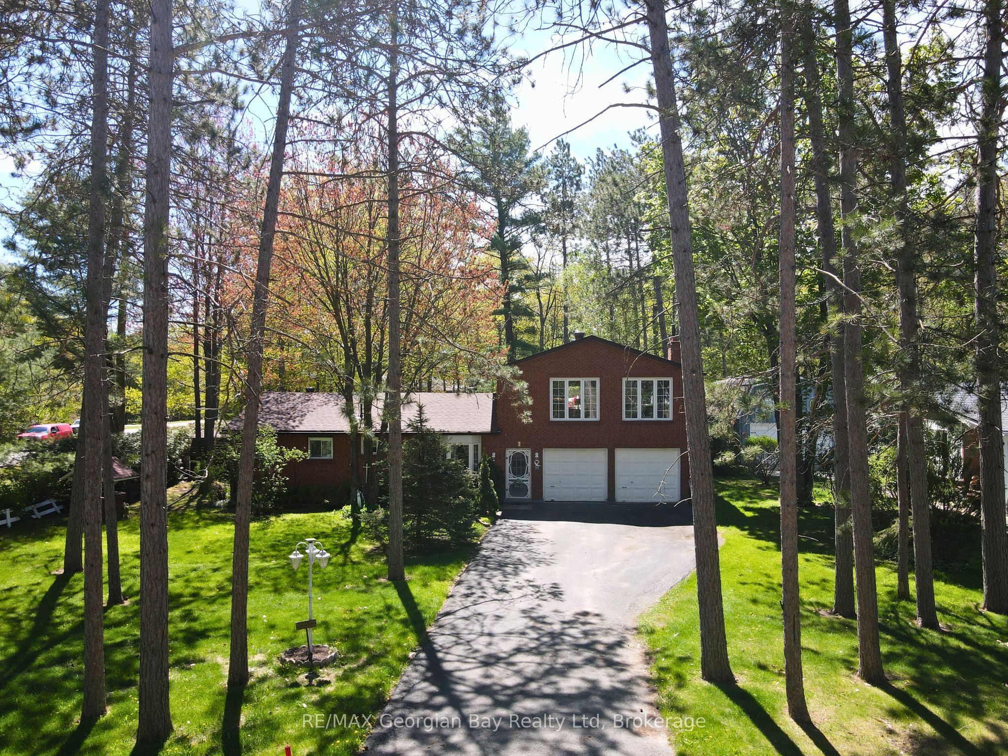 1 Lindale Avenue Property Photo 39