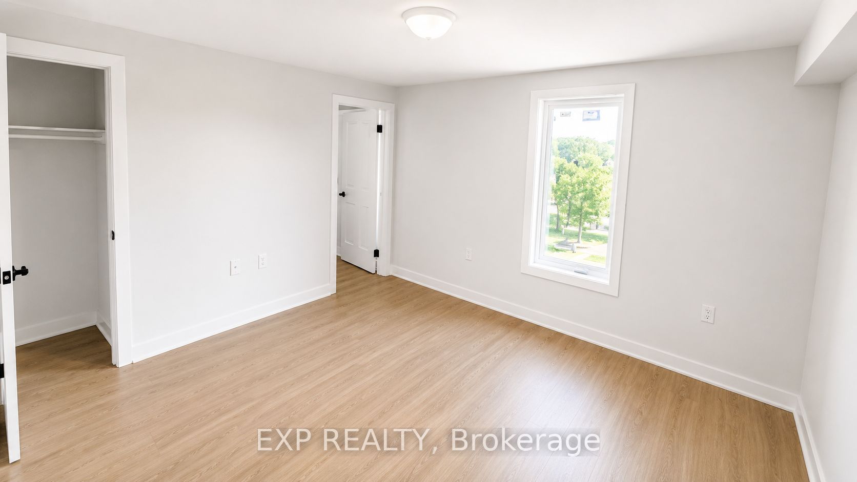 33 Front Street N Unit #3 Property Photo 2