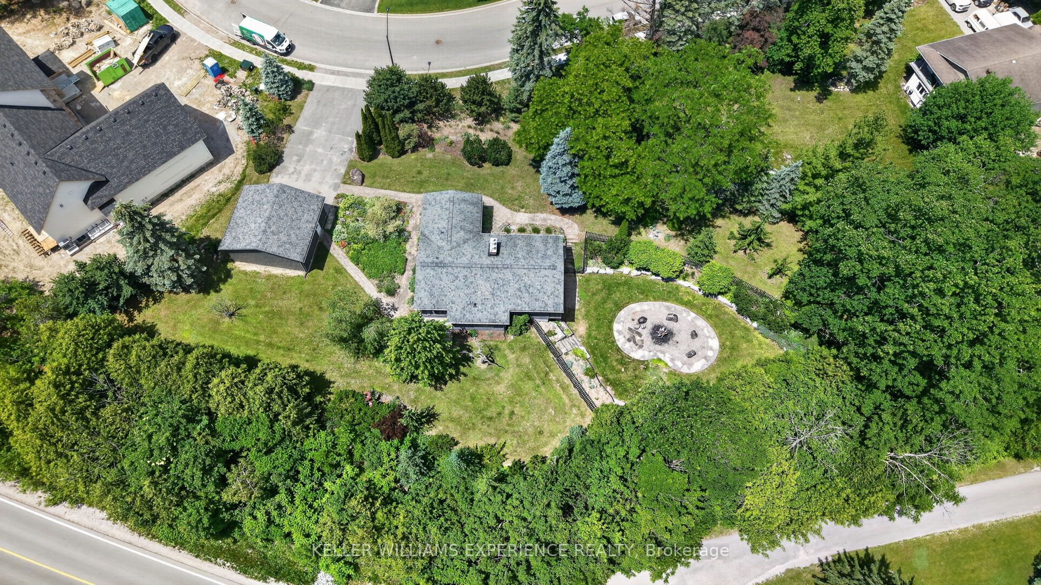 68 Royal Oak Drive Property Photo 1