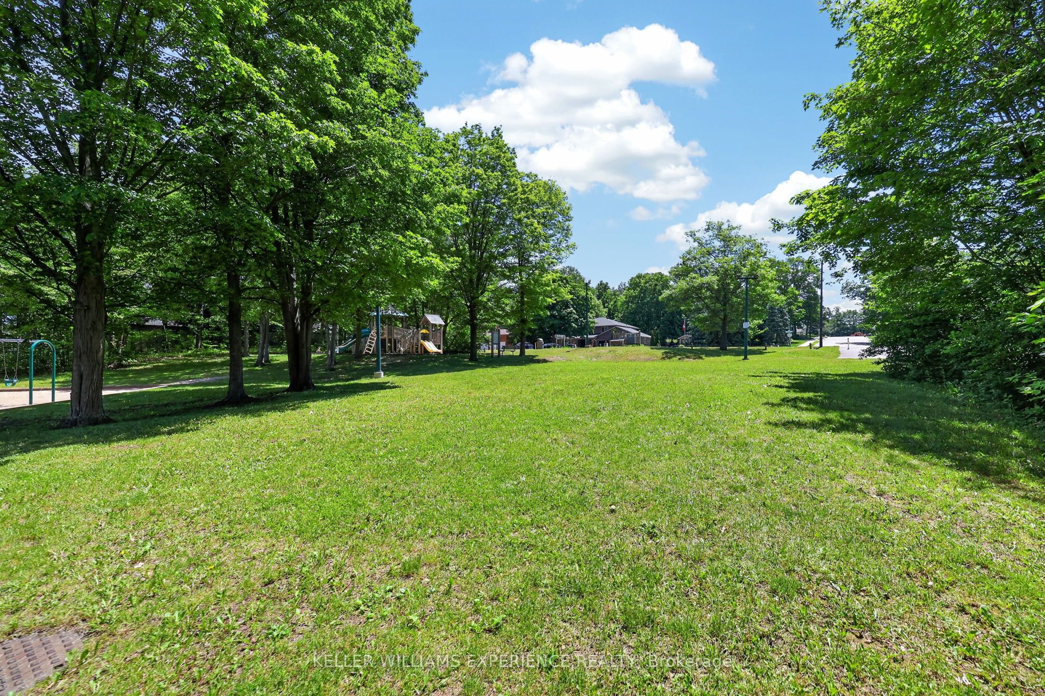 68 Royal Oak Drive Property Photo 45