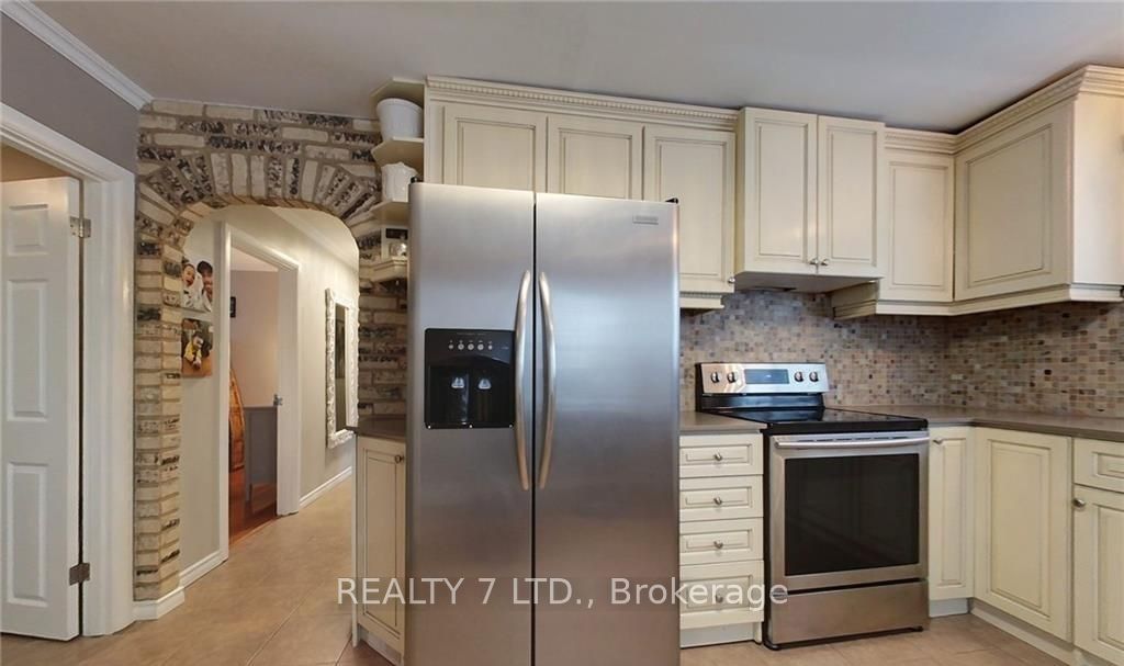 270 James Street E Property Photo 3