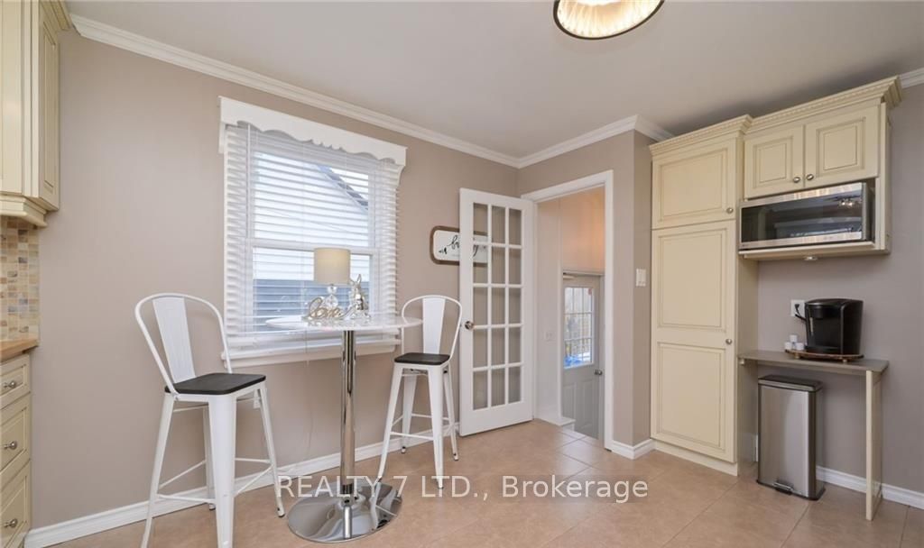 270 James Street E Property Photo 5