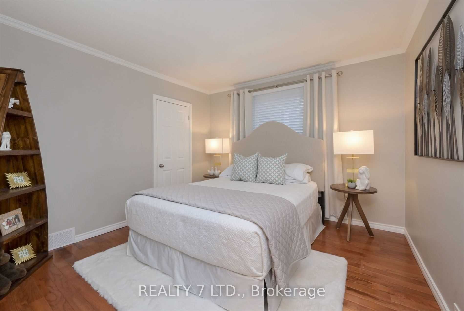 270 James Street E Property Photo 7