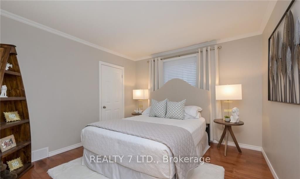 270 James Street E Property Photo 8