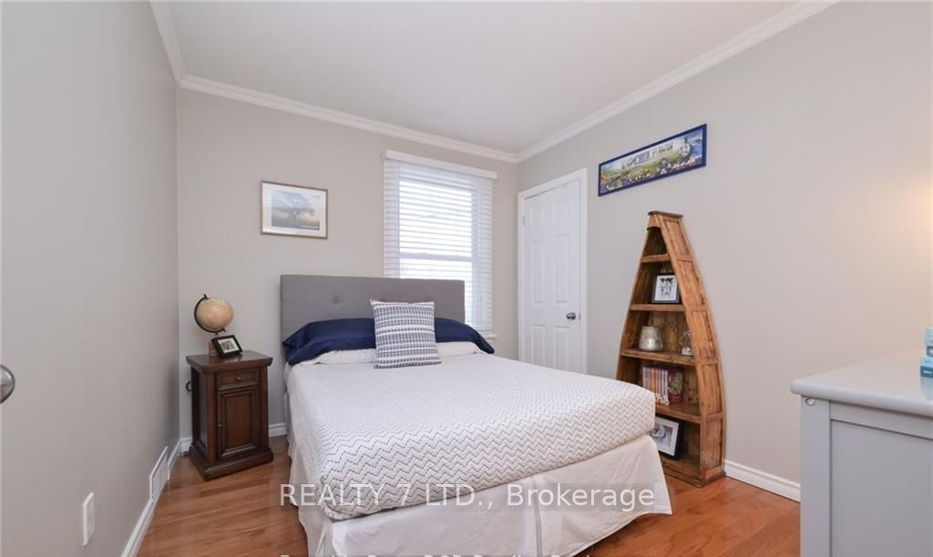 270 James Street E Property Photo 9