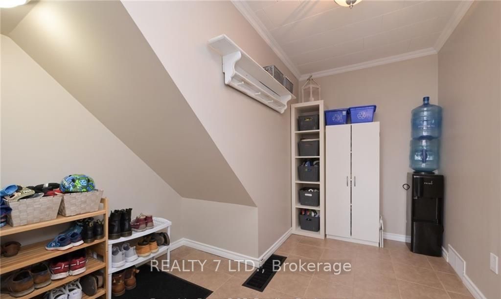 270 James Street E Property Photo 15