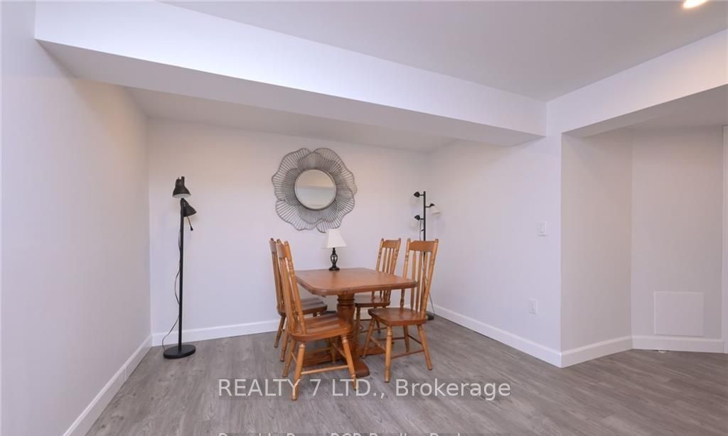 270 James Street E Property Photo 21