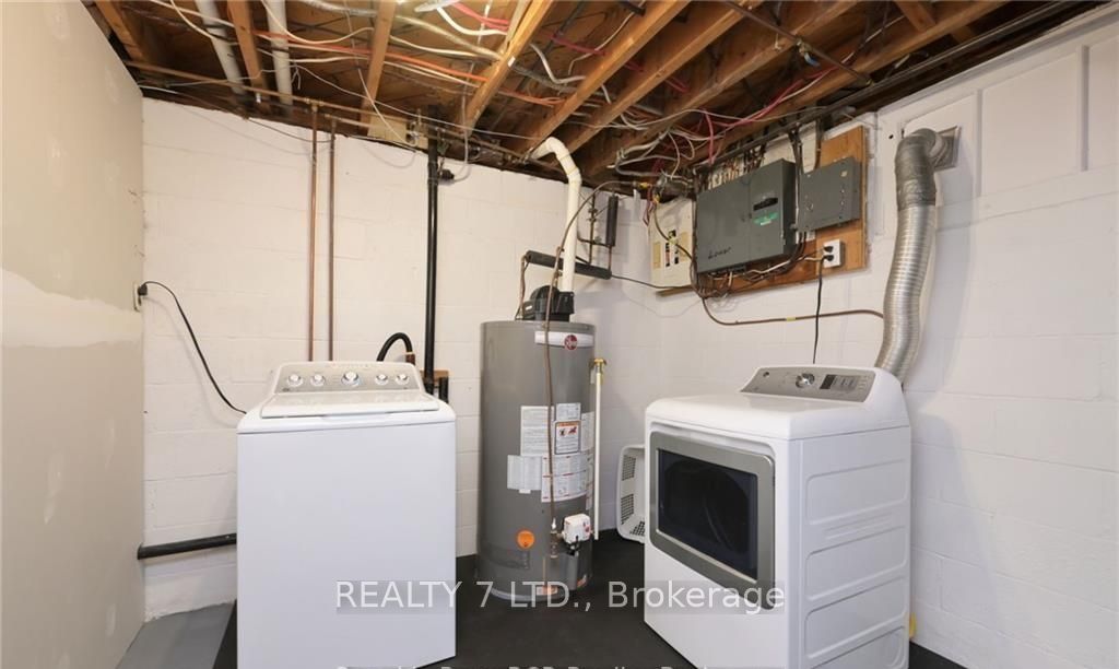 270 James Street E Property Photo 28