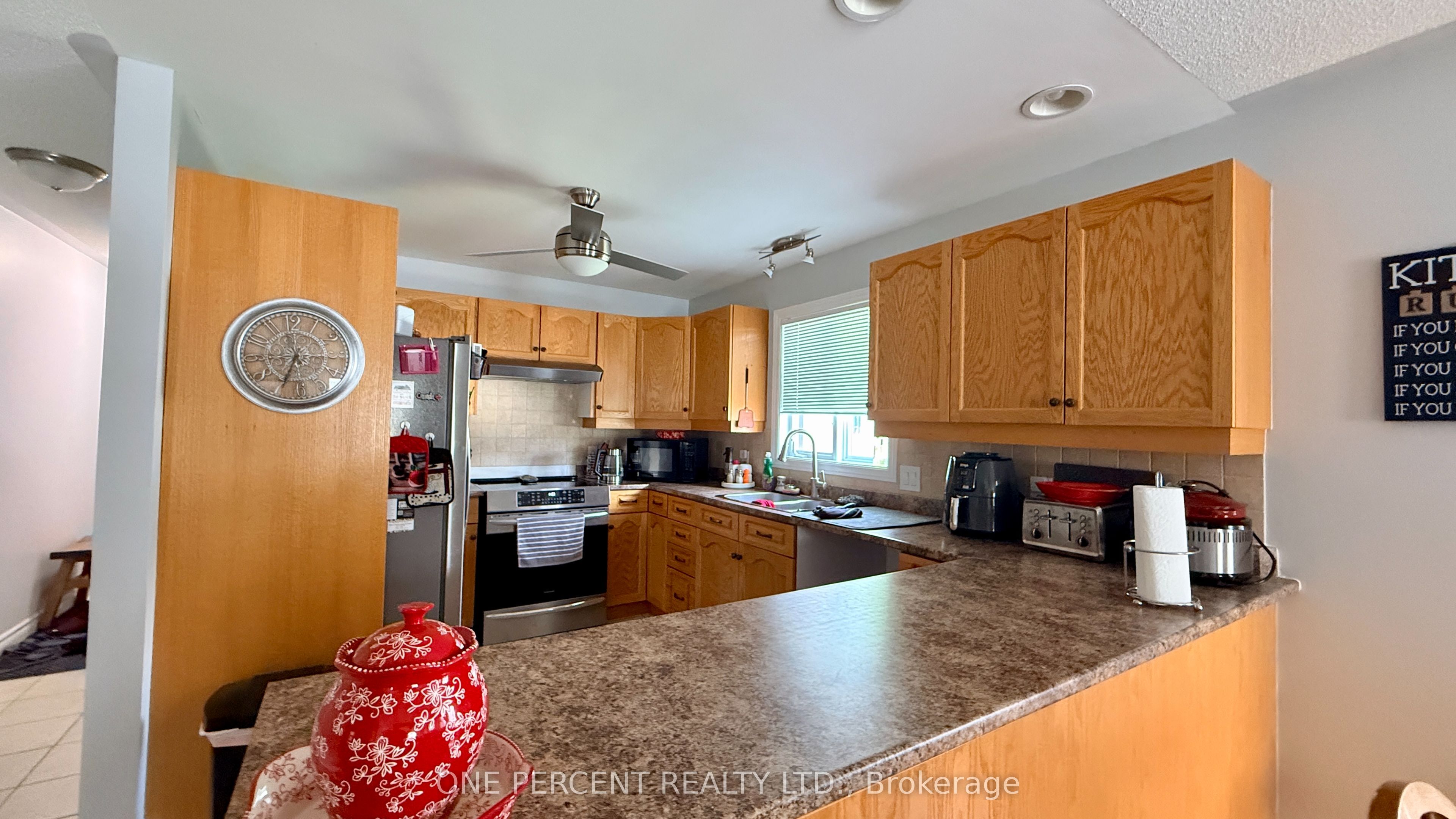 25 Kentucky Avenue Property Photo 8