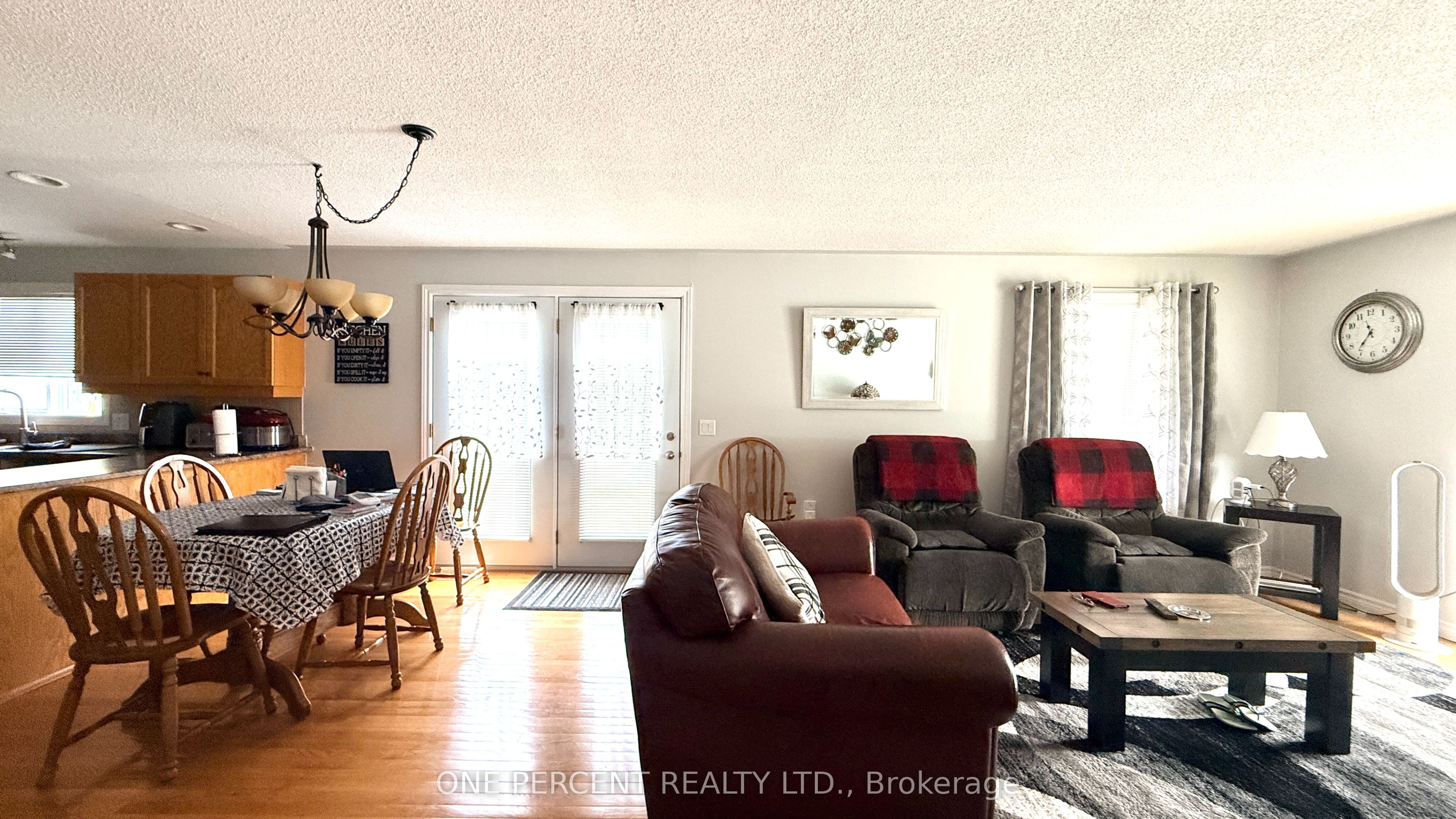 25 Kentucky Avenue Property Photo 9