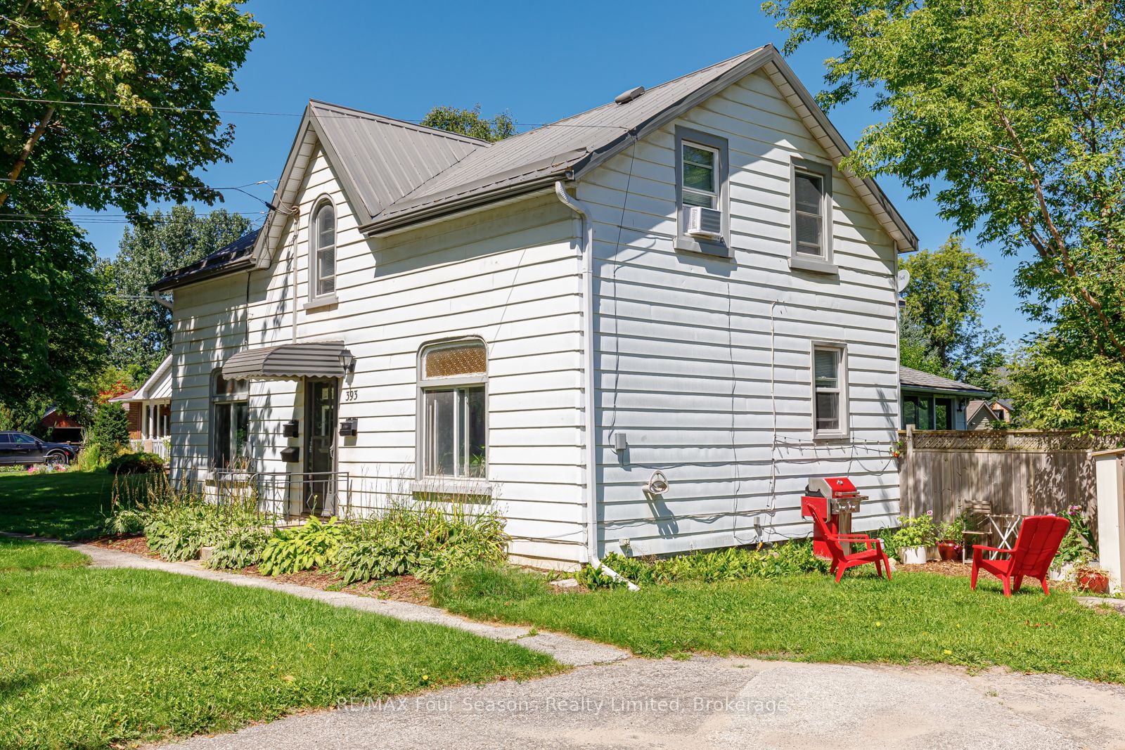 393 Second Street Property Photo 31