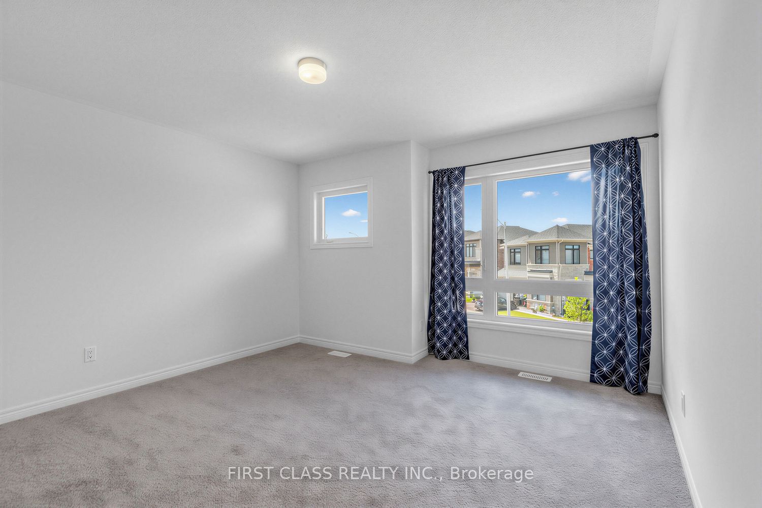 15 Abbey Crescent Property Photo 32