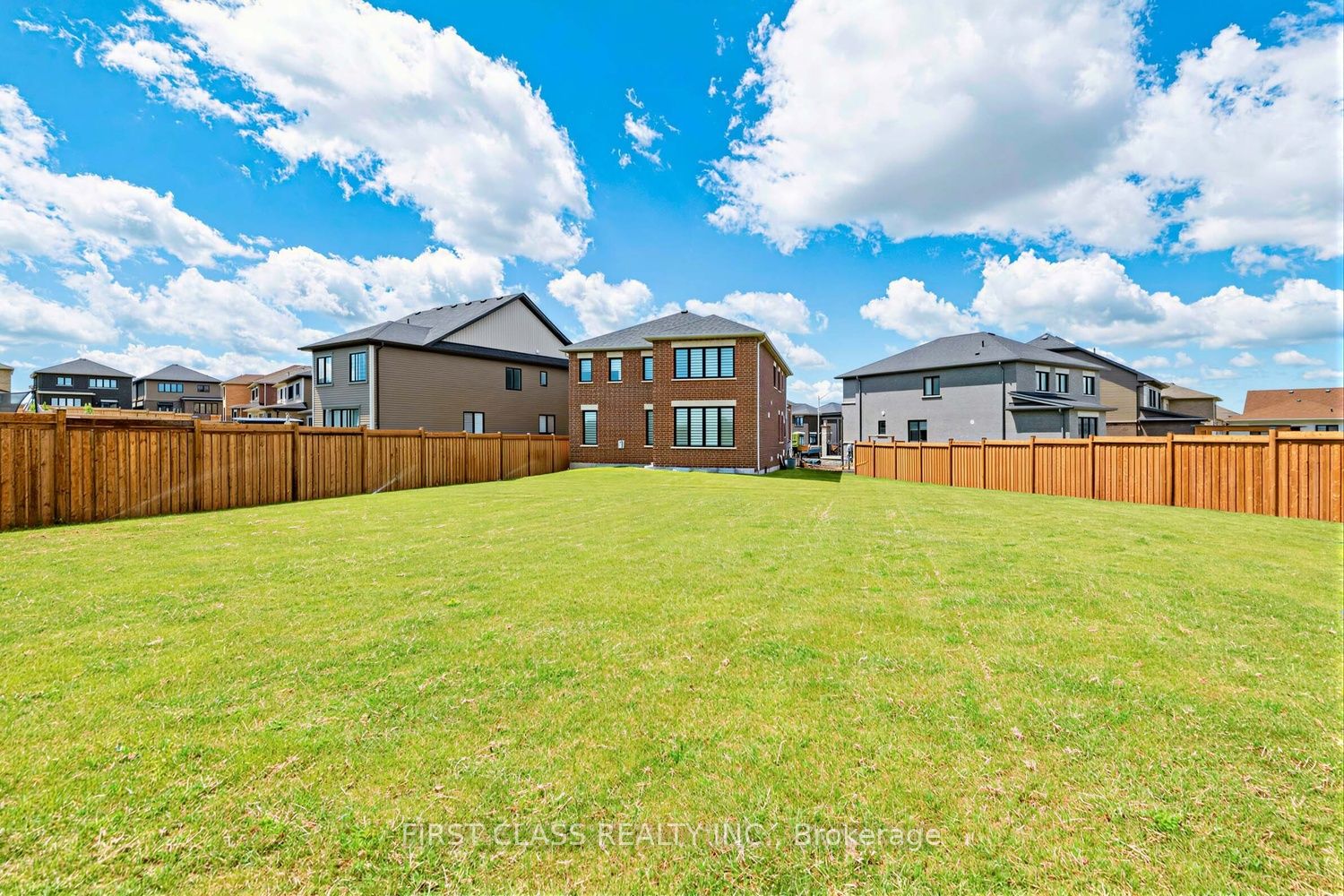 15 Abbey Crescent Property Photo 40