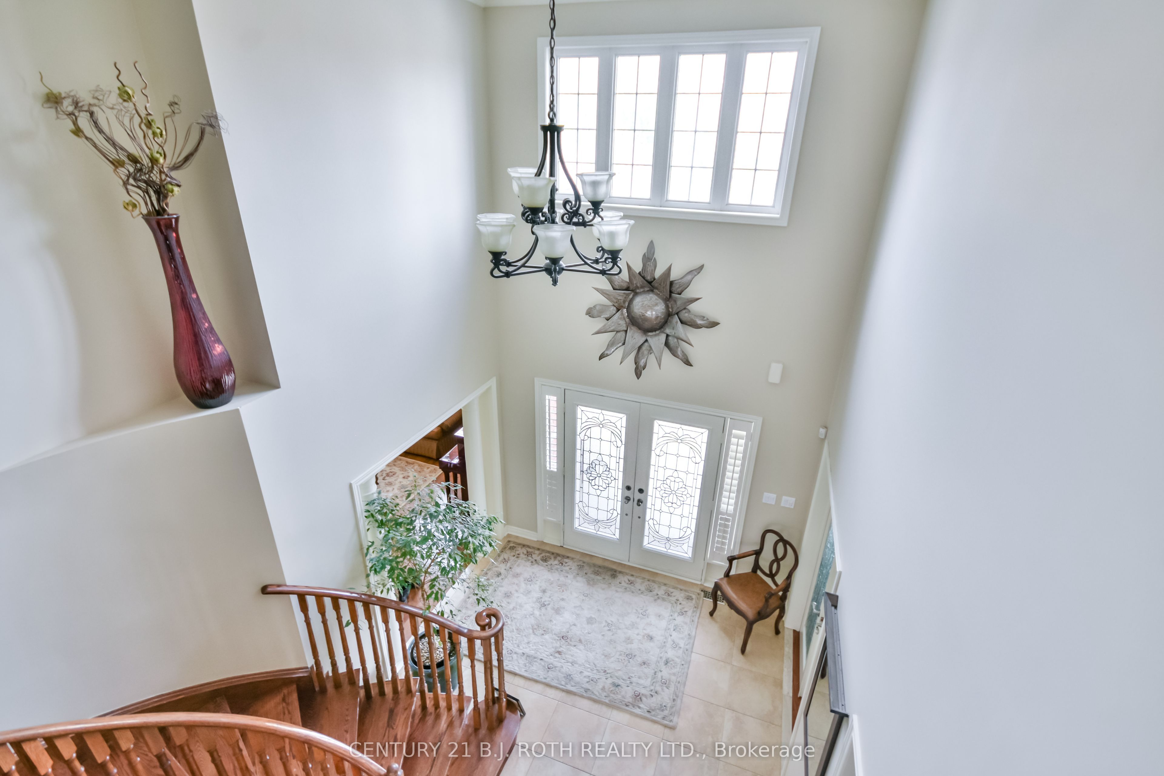 38 Camelot Square Property Photo 5