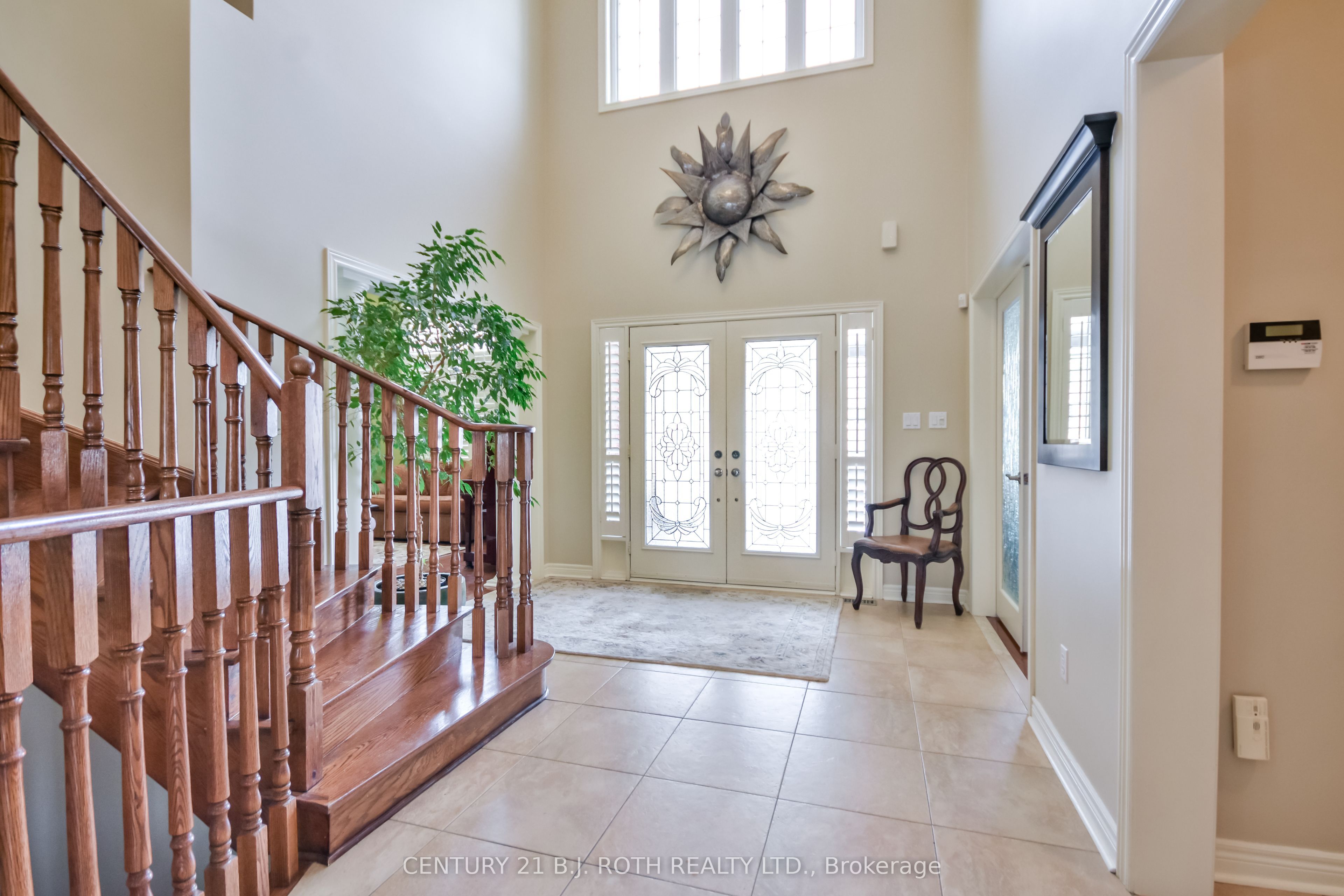 38 Camelot Square Property Photo 6