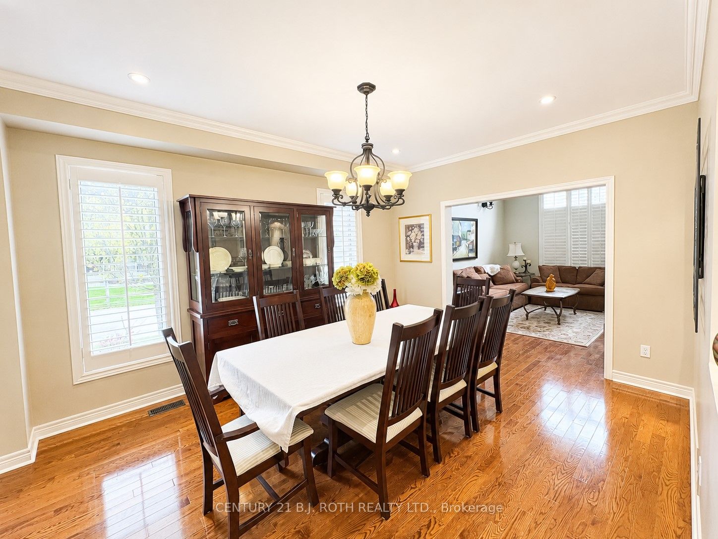 38 Camelot Square Property Photo 8