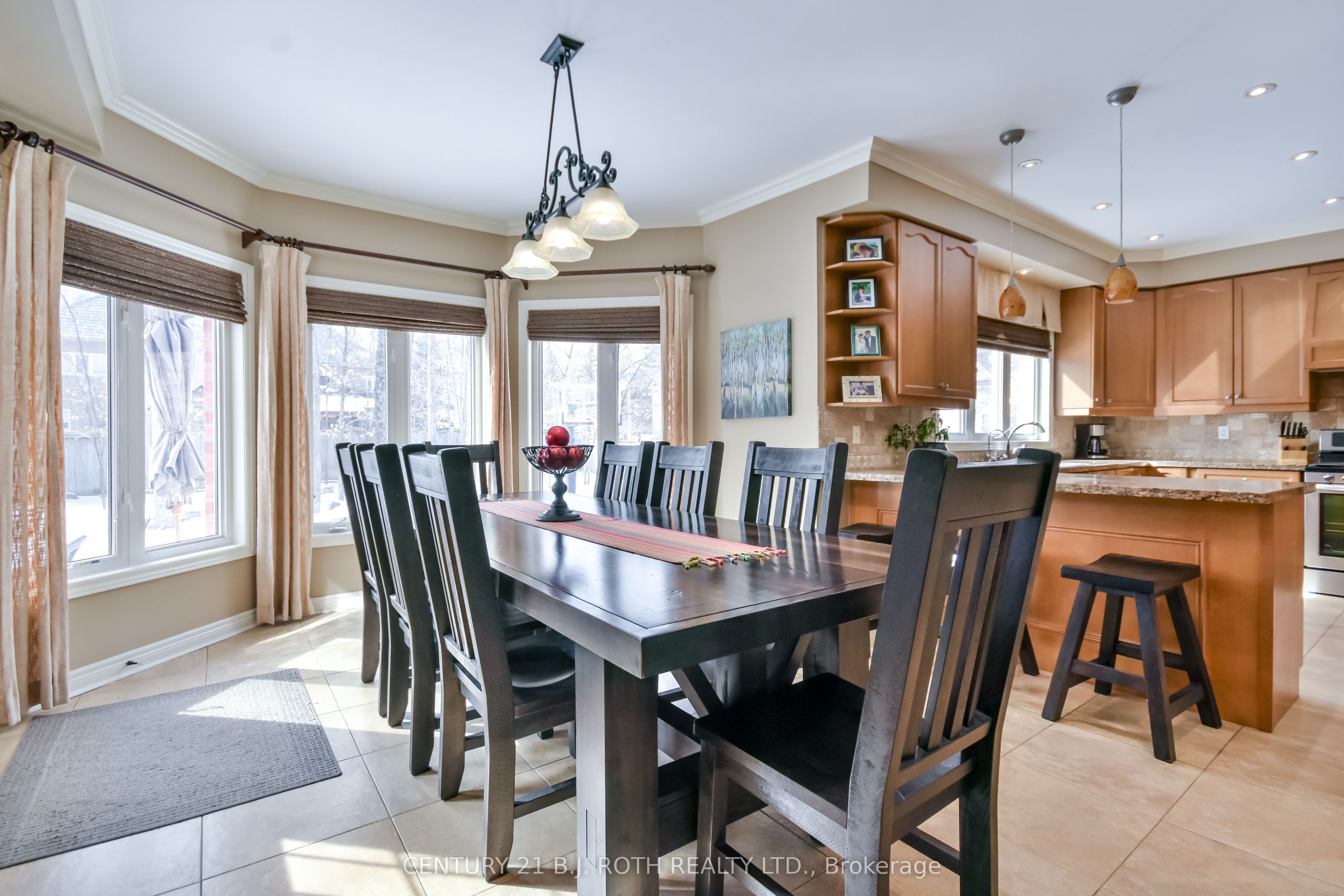 38 Camelot Square Property Photo 12