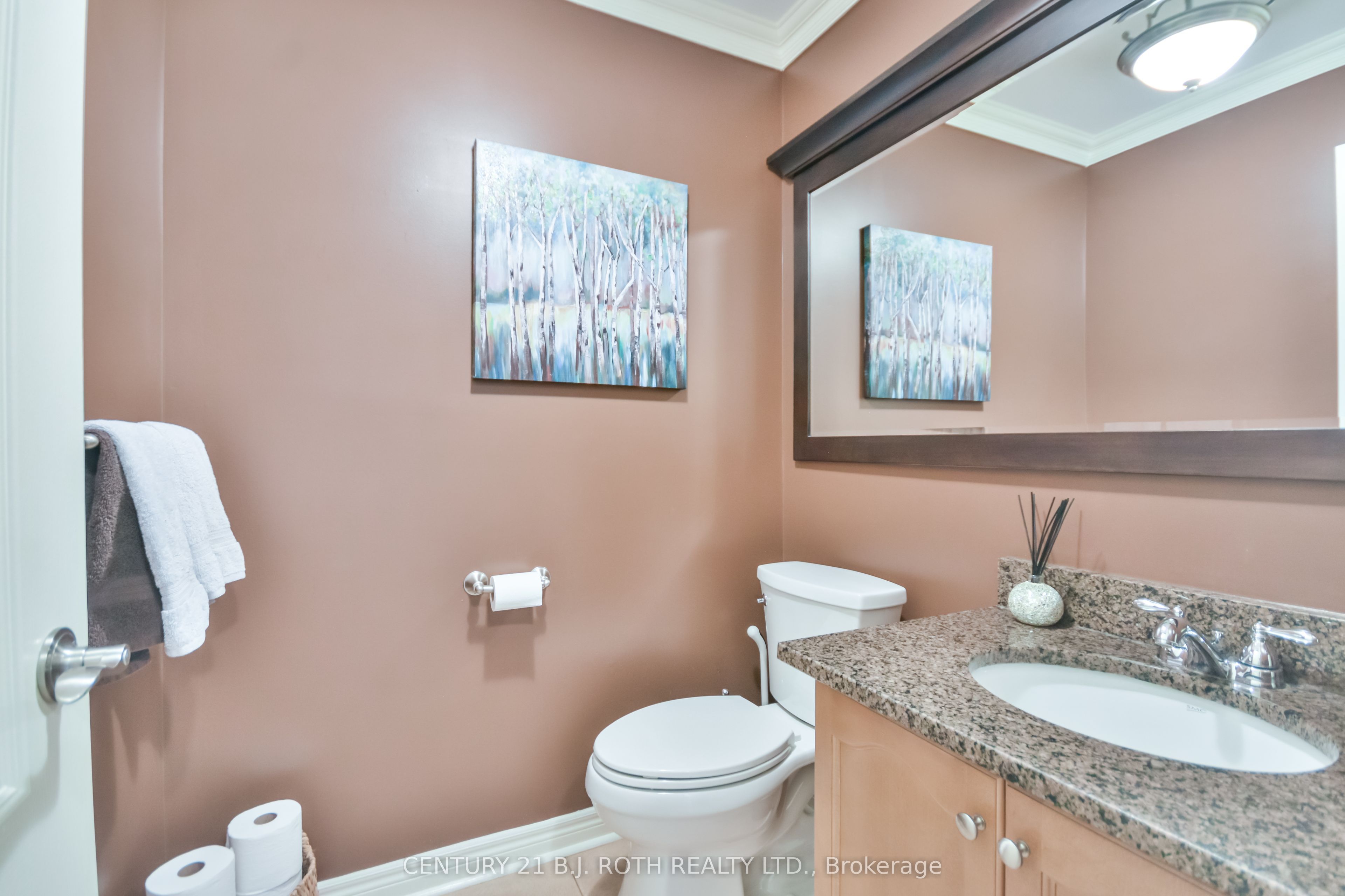 38 Camelot Square Property Photo 13