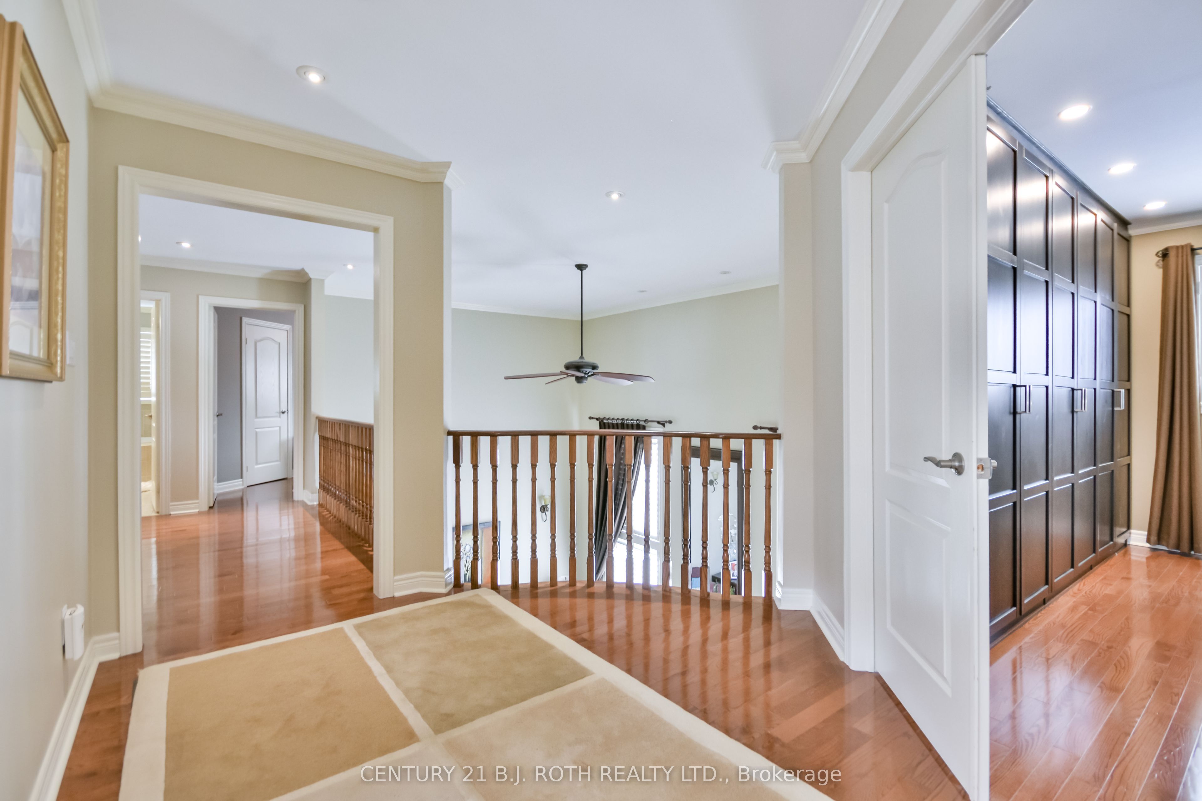 38 Camelot Square Property Photo 15