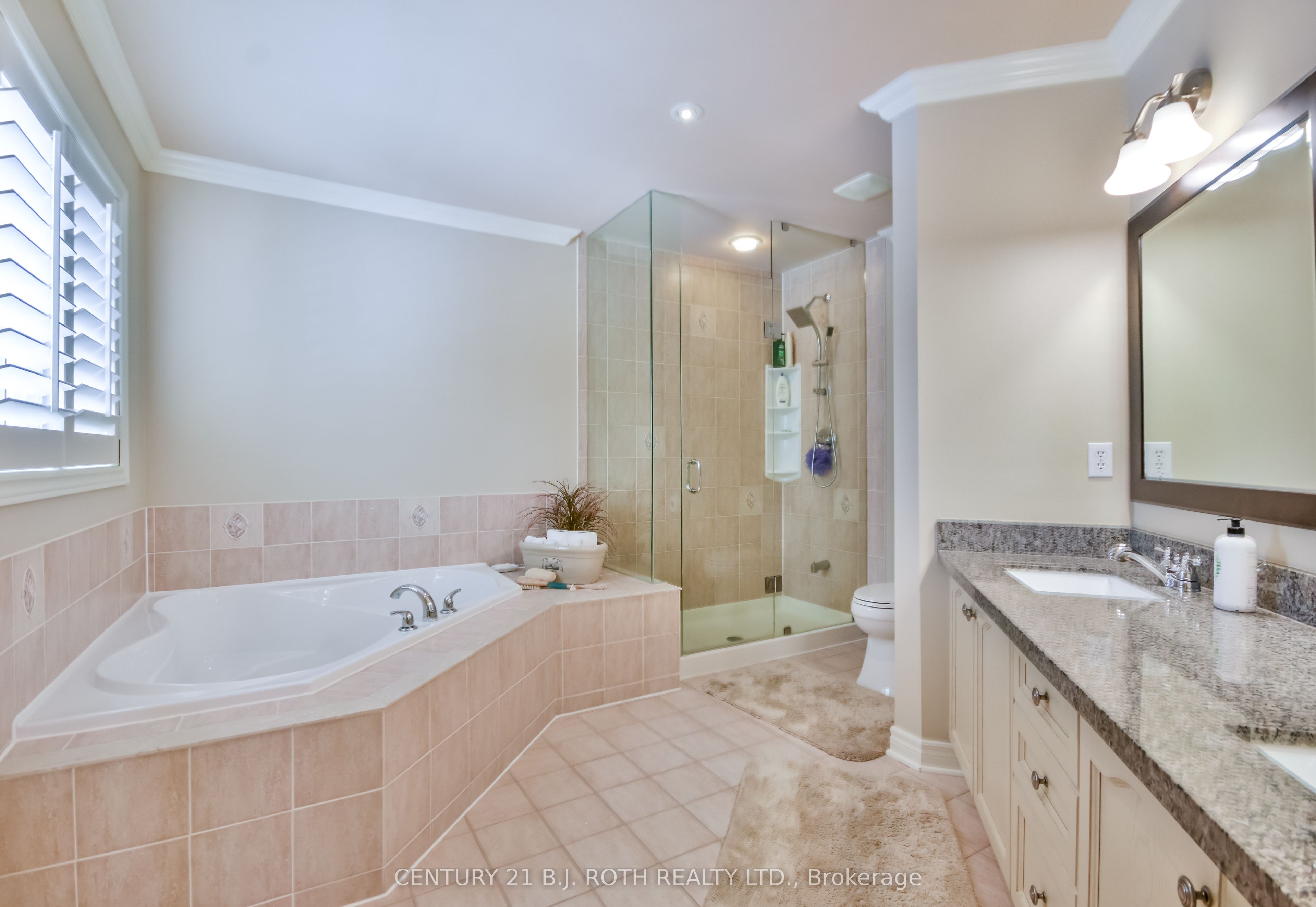 38 Camelot Square Property Photo 22