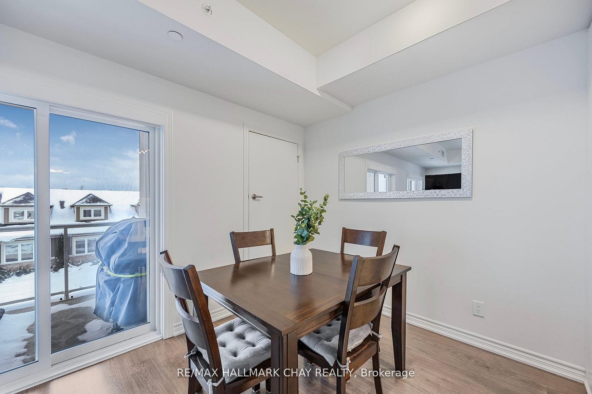 5 Spooner Crescent 210 Property Photo 7