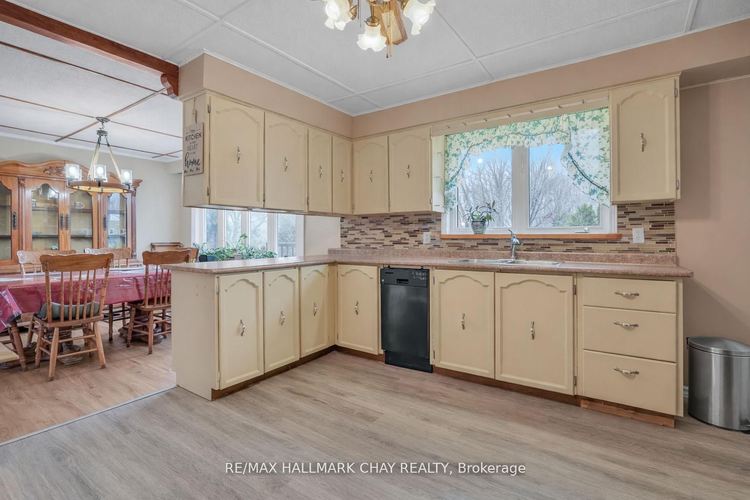 8315 93 Highway Property Photo 4