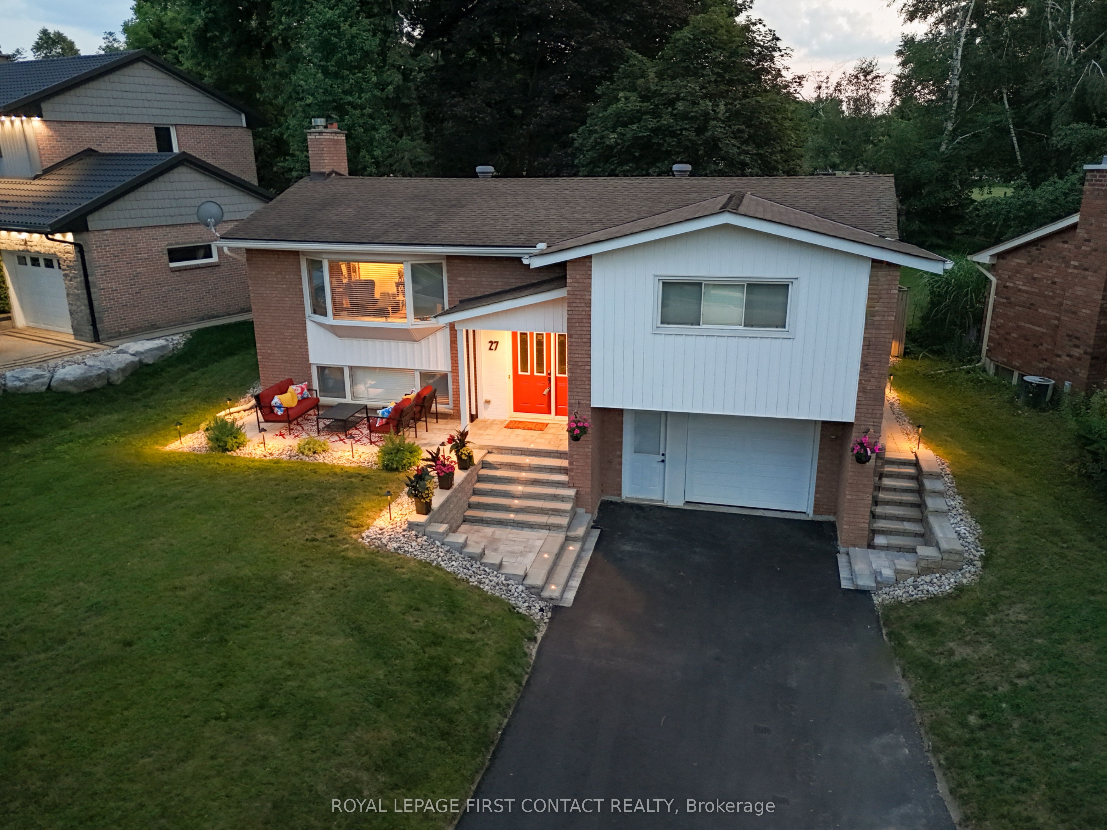 27 Tower Crescent