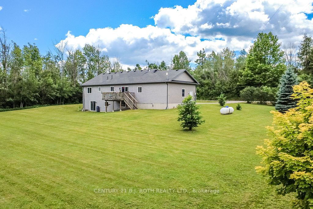 5051 Sideroad 25 Property Photo 2
