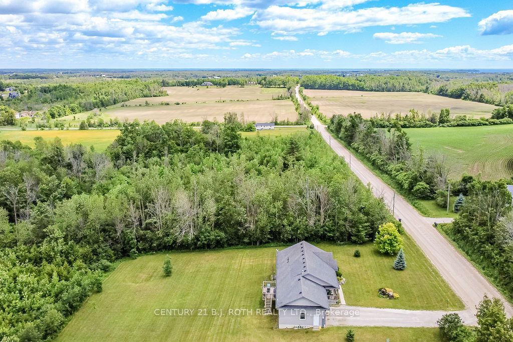 5051 Sideroad 25 Property Photo 5