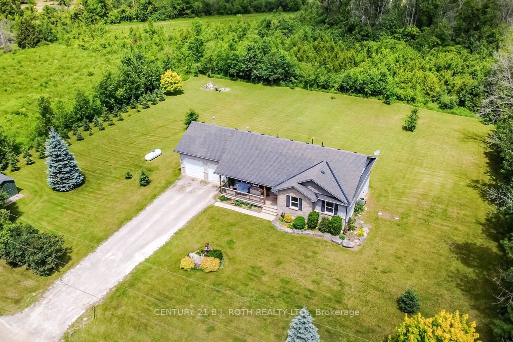 5051 Sideroad 25 Property Photo 7