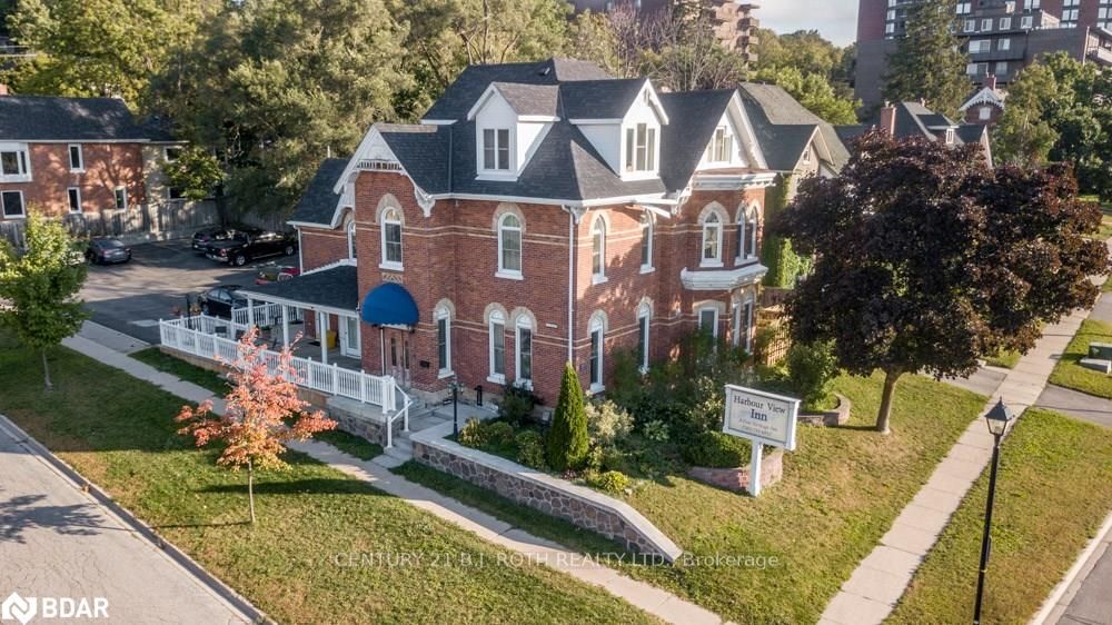 1 Berczy Street Property Photo 1
