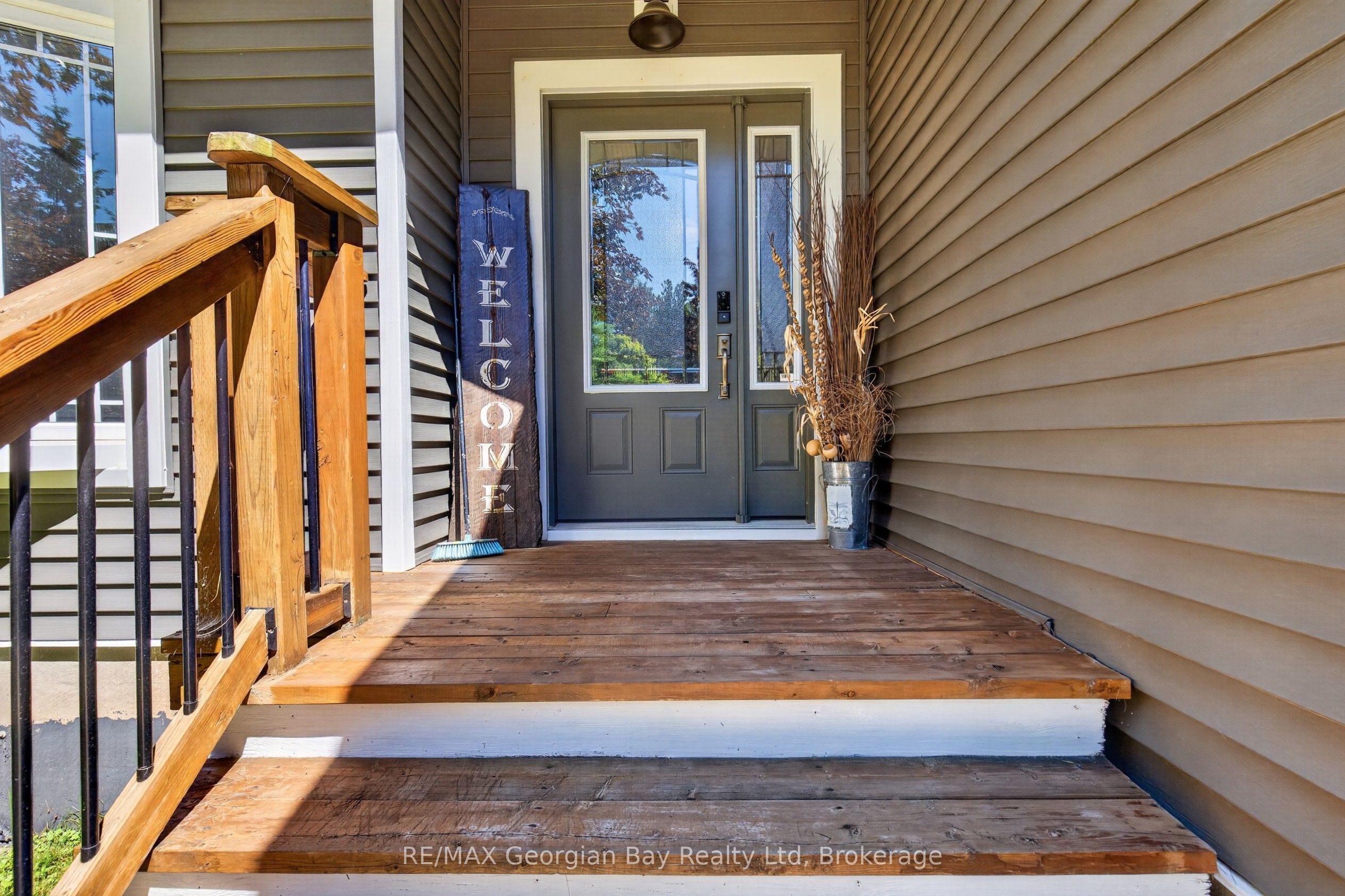 450 Ellerys Side Road Property Photo 2