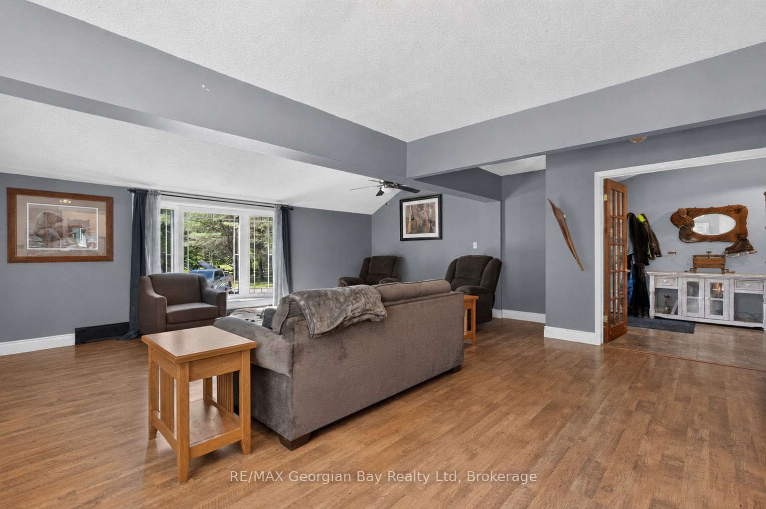 450 Ellerys Side Road Property Photo 7