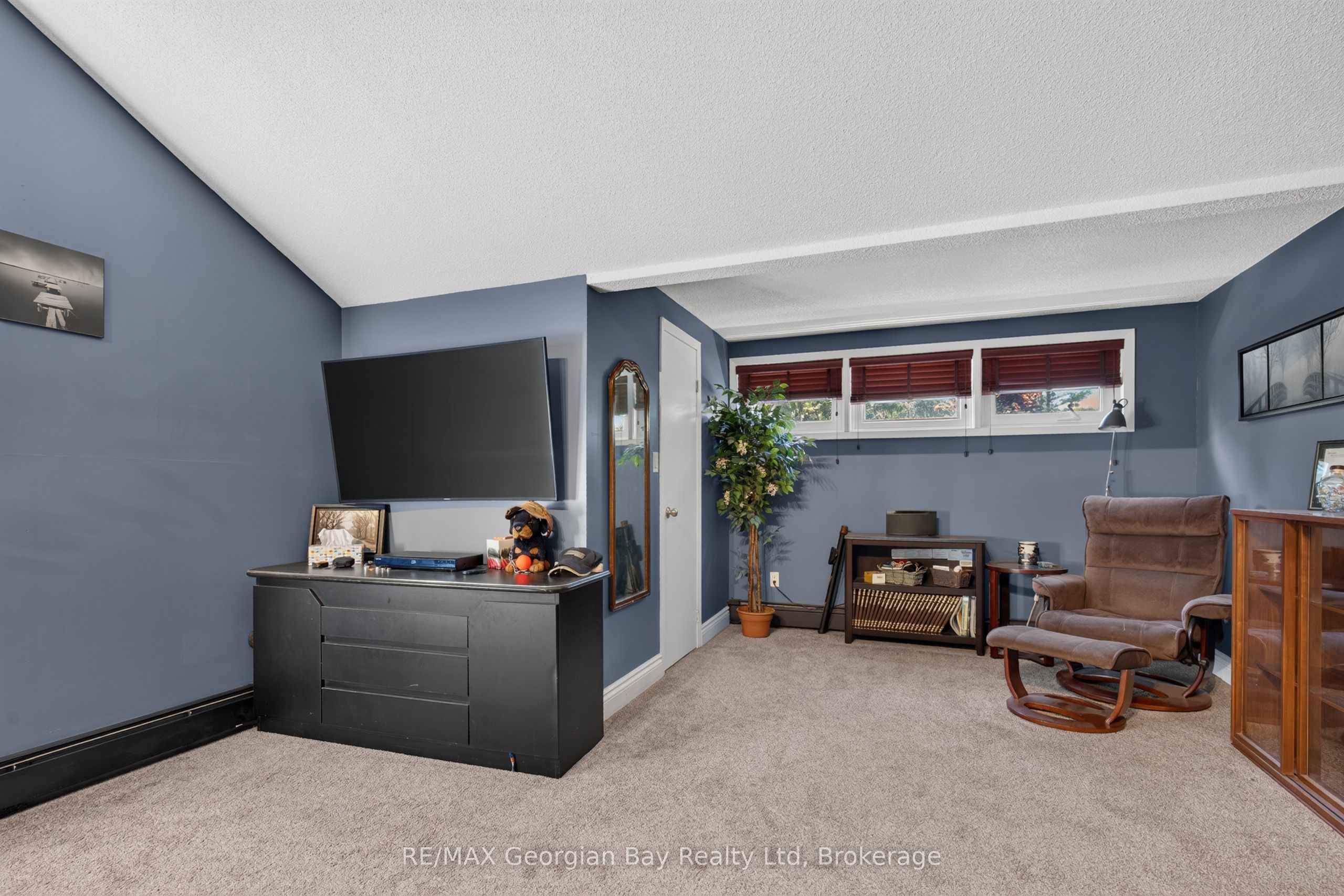450 Ellerys Side Road Property Photo 20
