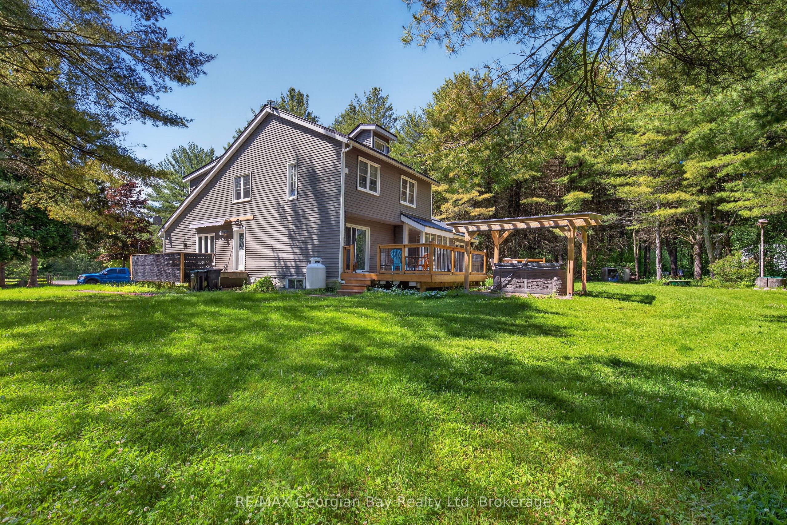 450 Ellerys Side Road Property Photo 28