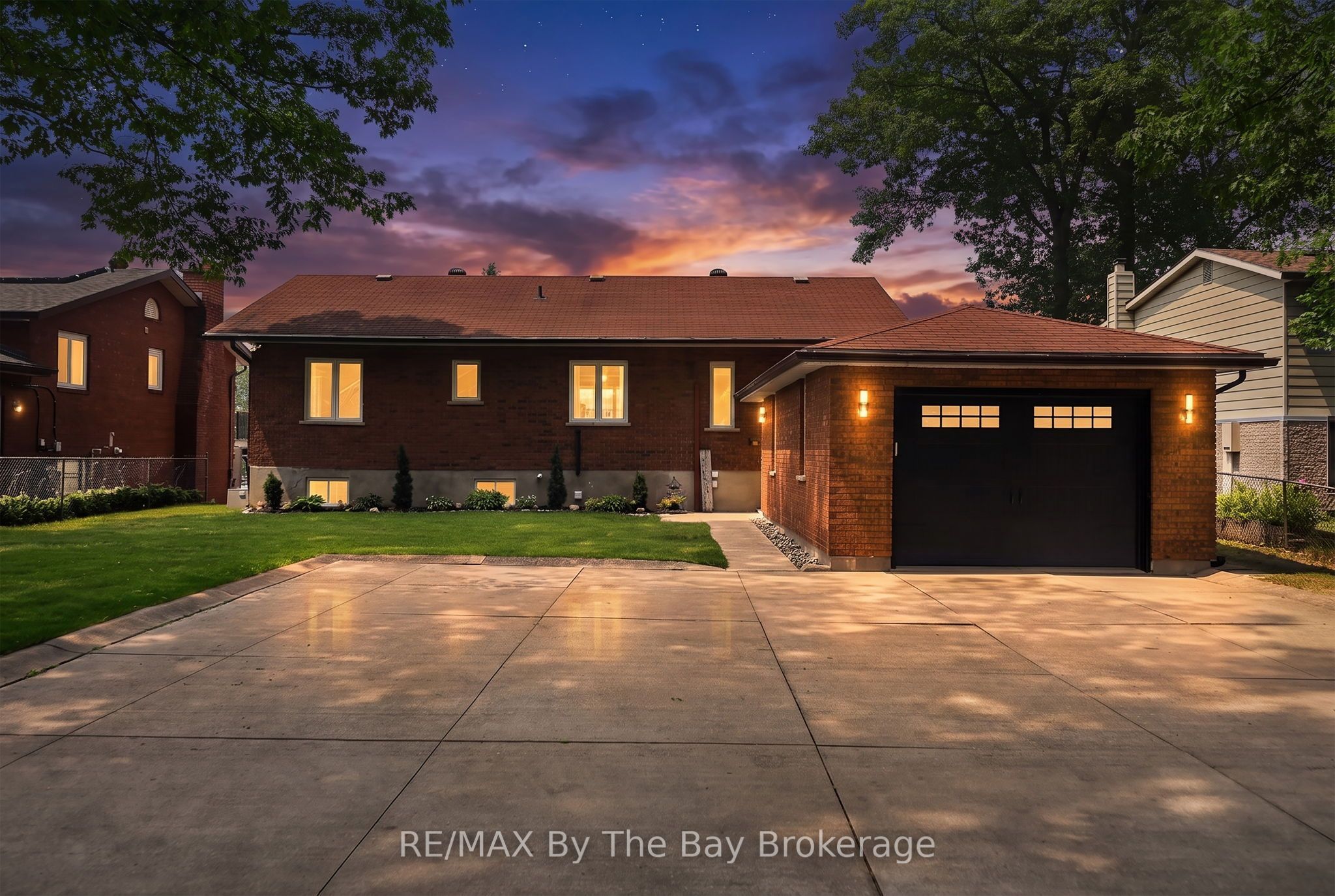 1434 RIVER Road W Property Photo 1