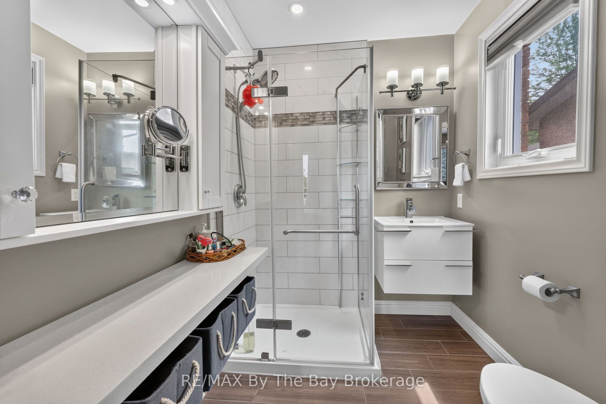1434 River Road W Property Photo 20